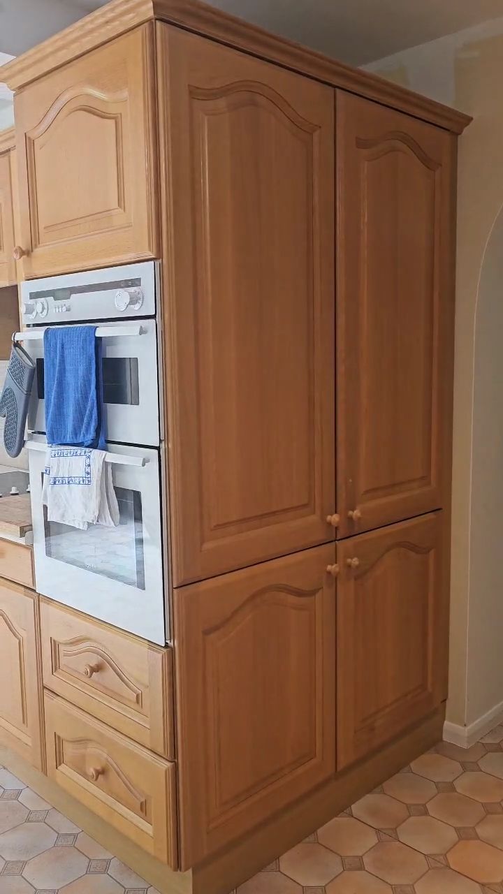 Why replace when you can re-spray 😊
Customer contacted us to give their kitchen units a much needed re-spray 😊 final result even better than they imagined they said. Absolutely thrilled! 👌👌
Farrow and Ball Pavillion Gray No.242 colour matched in specialist hard-wearing paints.
https://www.checkatrade.com/trades/fixandbrushpaintingandspraypaintingservices
www.fixandbrush.co.uk
www.luxuriousfinish.co.uk
fixandbrush@hotmail.com
.
.
.
#spraypainter #spraypainting #decorator #ascot 🏡 #professionalpainter #farrowandball CheckATrade ⭐⭐⭐⭐⭐