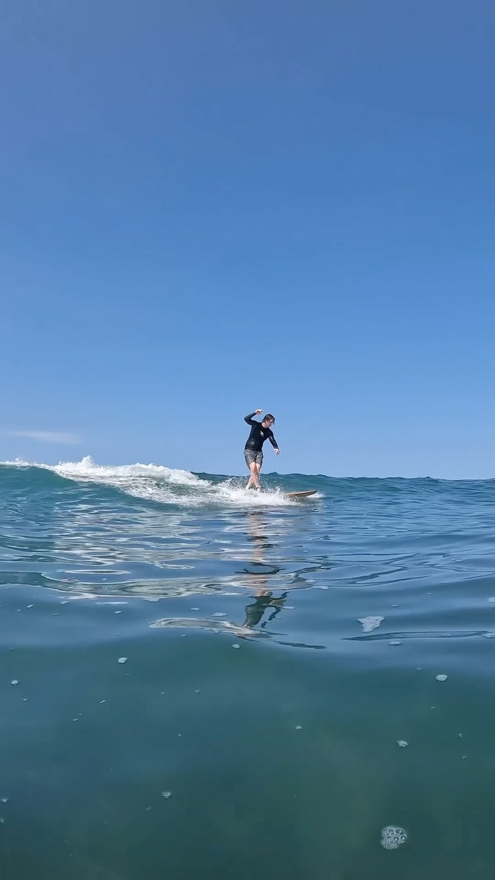 Another day at the office🌊
•
•
•
•
•
#surflessons #surfvallarta #gosurf #visitpuertovallarta #rivieranayarit #banderasbay #instabeach #waves #instamexico #instatravel #nuevonayarit #nuevovallarta #family #jalisco #vacation #sea #views #surf #surfing #fun #puertovallartasurf #mainlandmexico