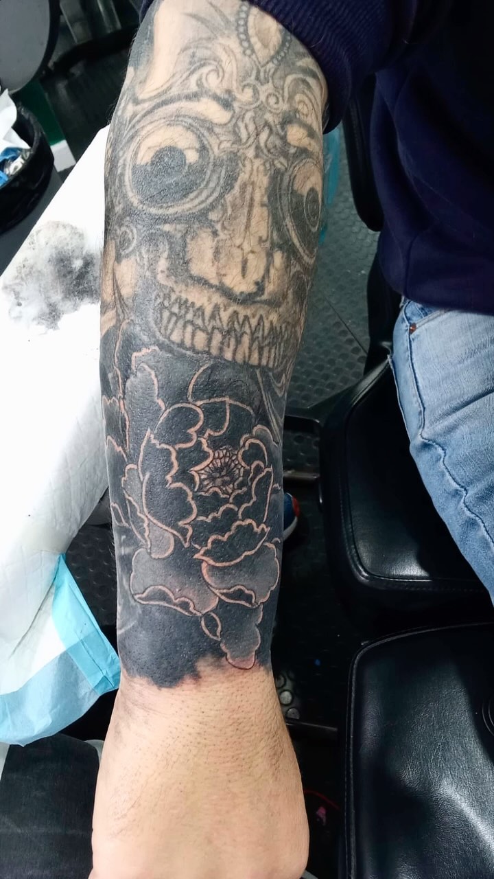 Another successful cover-up by Milo ✨
#mrluckystattoo #capetowntattoo #capetowntattooartist #capetowntattoostudio #capetowntourism #tattoossofinstagram #inkstagram #tattooideas #tattoolove