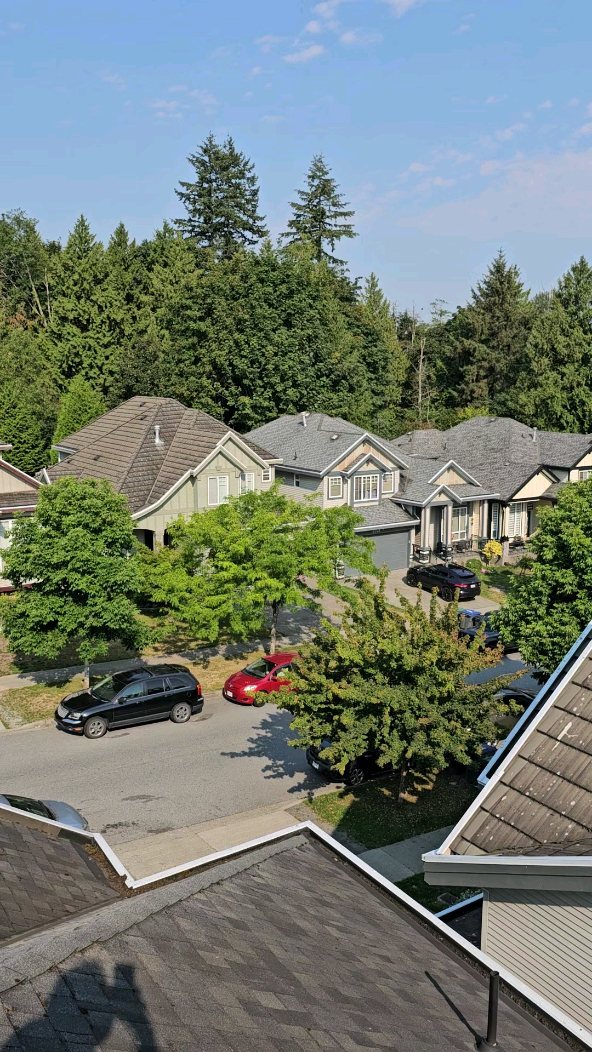 I love what I do, different homes different rooftop, amazing views .@inspect360homeinspections #homeinspection #vancouverviews