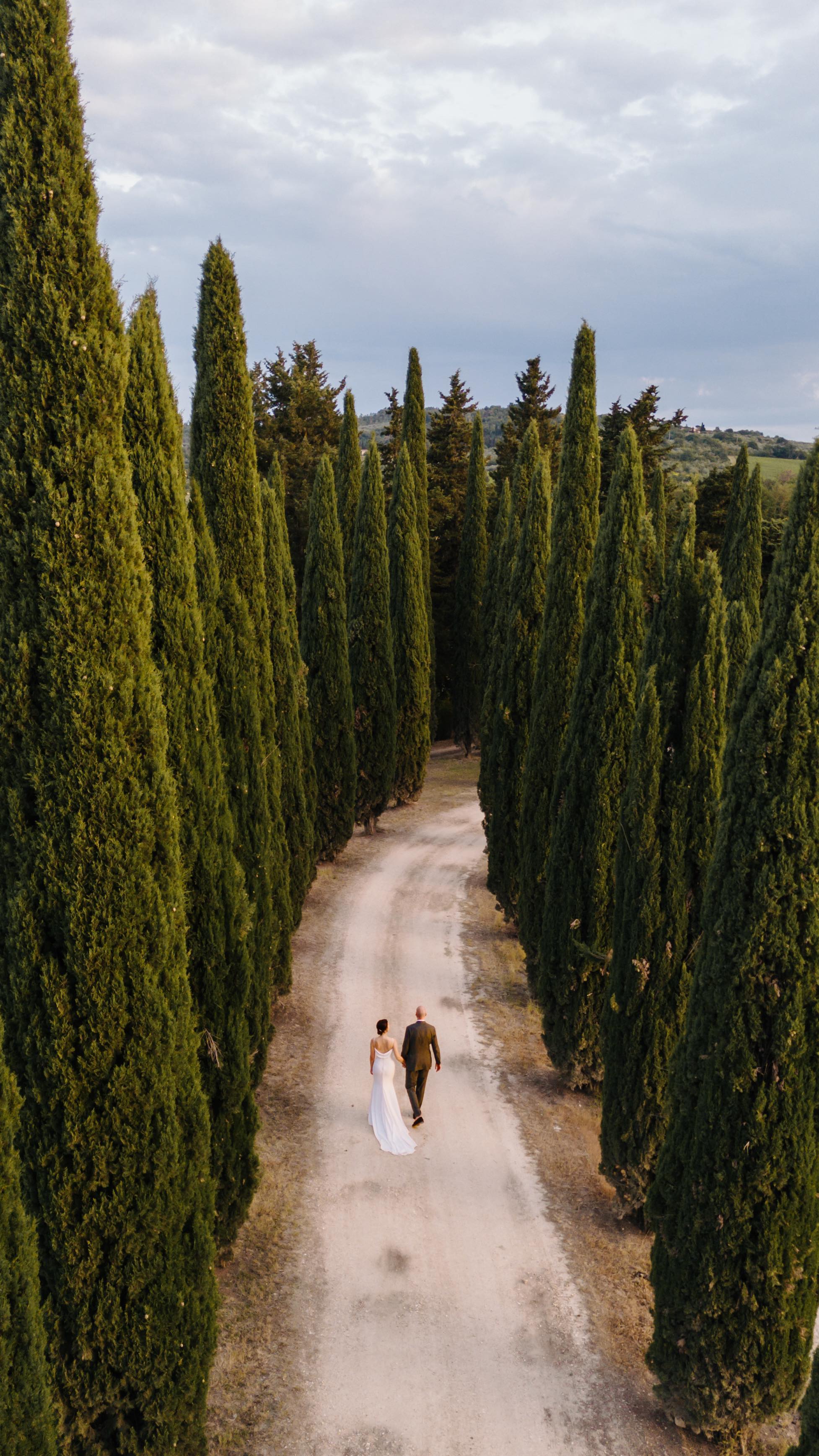 Breathtaking Tuscany 🇮🇹
Photo: @annakleckova_ph
Wedding planner: @svadbavtoskansku_sk
#tuscany #tuscanywedding #italy #italywedding #destinationwedding