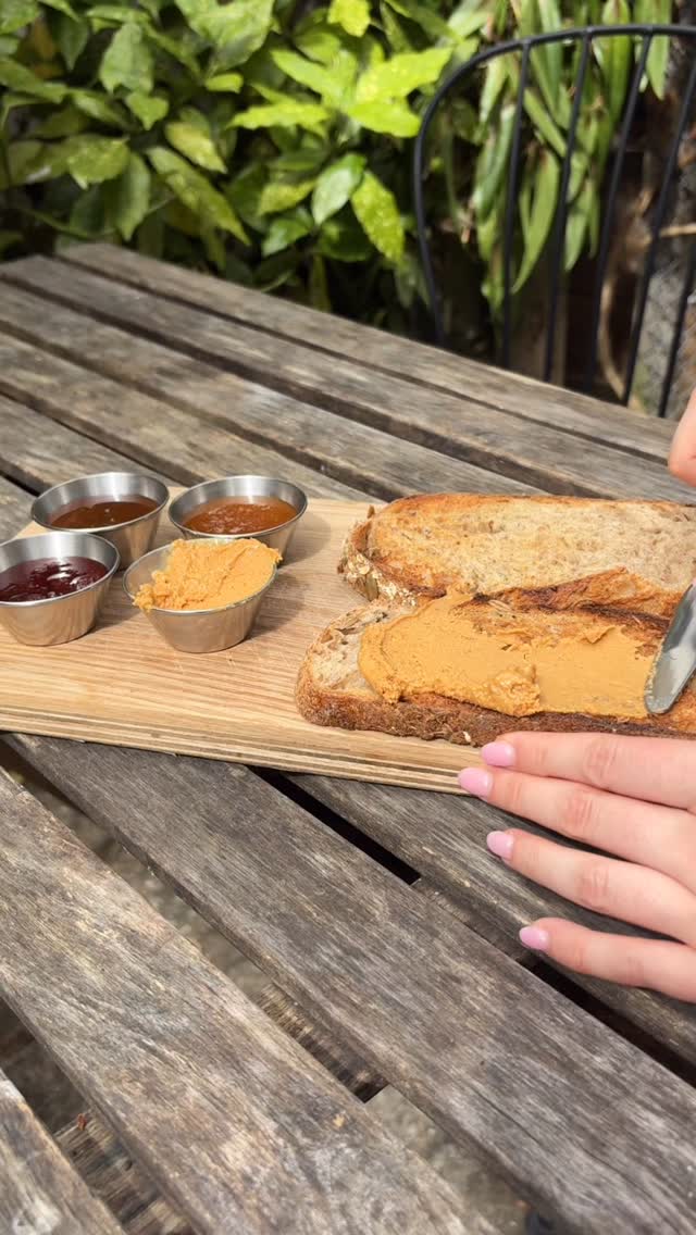 Toast with a little PB & J is a classic for a reason 🙂↕️ our peanut butter is freshly made across the road at @plenty.se13, where you can also find our bread, honey, and jams too - along with lots of other goodies 🤭🛍️