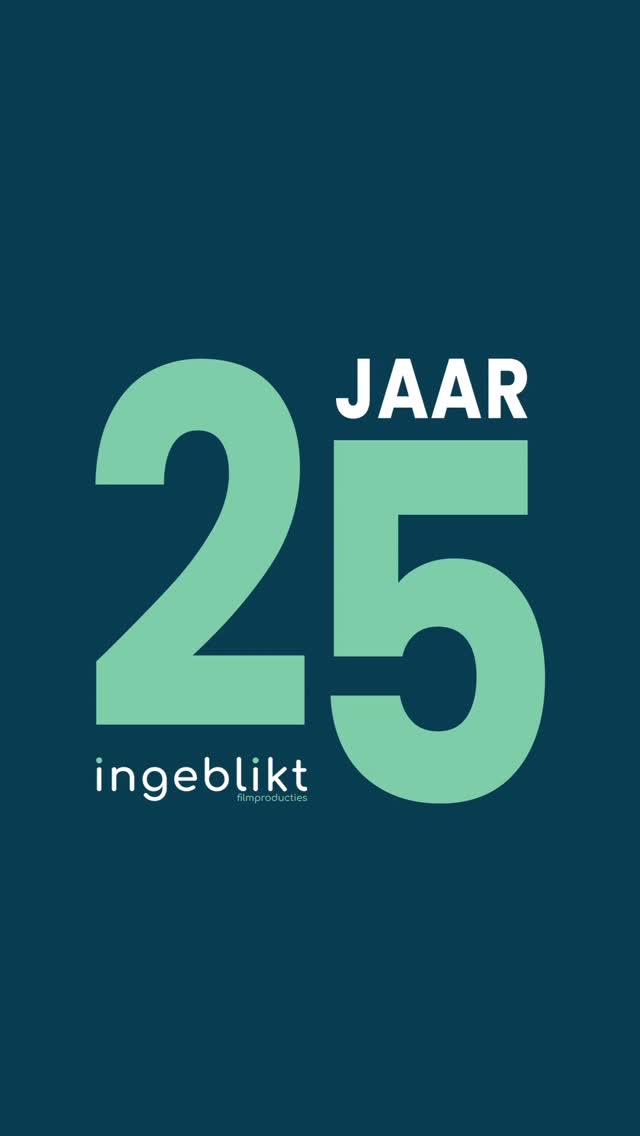 𝗜𝗻𝗴𝗲𝗯𝗹𝗶𝗸𝘁 𝗯𝗲𝘀𝘁𝗮𝗮𝘁 𝟮𝟱 𝗷𝗮𝗮𝗿! 🎉
Een kwarteeuw aan beelden, verhalen en duizenden videoprojecten. Van cassettebandjes tot drones, van televisie tot sociale media – we zijn ongelooflijk trots op waar we vandaag staan.
Om dat te vieren, duiken we vanaf morgen 25 dagen lang in ons archief. 📼
𝗩𝗼𝗹𝗴 𝗼𝗻𝘇𝗲 𝗽𝗮𝗴𝗶𝗻𝗮 👉 @ingeblikt.be
en vier met ons mee!
Elke dag posten we een korte throwback video met beelden van projecten uit de afgelopen 25 jaar. Telkens rond een ander thema: van events tot reportages, van producten tot mensen.
Vandaag starten we met een blik in ons fotoalbum 📸 – want achter elke seconde video zitten uren werk, warme herinneringen en vooral: veel fijne samenwerkingen.
𝙒𝙖𝙩 𝙞𝙨 𝙟𝙤𝙪𝙬 𝙡𝙚𝙪𝙠𝙨𝙩𝙚 𝙝𝙚𝙧𝙞𝙣𝙣𝙚𝙧𝙞𝙣𝙜 𝙪𝙞𝙩 𝙙𝙚 𝙖𝙛𝙜𝙚𝙡𝙤𝙥𝙚𝙣 𝟮𝟱 𝙟𝙖𝙖𝙧?
𝘋𝘳𝘰𝘱 𝘩𝘦𝘵 𝘪𝘯 𝘥𝘦 𝘤𝘰𝘮𝘮𝘦𝘯𝘵𝘴 👇
#25jaarIngeblikt #throwback #videoproductie #behindthescenes