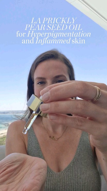✨🌵 I’ve said it so many times, but prickly pear seed oil truly saved my skin from hyperpigmentation. Years ago, my face was covered in dark spots, but after just a few months of using this miracle oil, they completely disappeared.
Now, La Prickly Pear Seed Oil is a staple in my summer skincare routine. During summer, we’re exposed to more UV rays, and this oil helps prevent new hyperpigmentation from appearing. Plus, it keeps my skin silky soft and supple, minimizes the appearance of fine lines and wrinkles and it is giving me that gorgeous, healthy glow! ✨🌵
More information on commecaskincare.com
•
•
•
•
#SkincareEssentials #HealthyGlow #SummerSkin #naturalskincare #positiveaging #cleanskincare #pricklypearseedoil #commecaskincare #faceoil