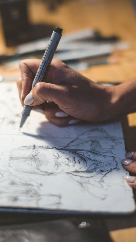 OBSERVER les segments, analyser les postures
43 planches plus tard, un semblant de salutation
.
Le dessin ma toujours aider a découvrir de nouvelles perspectives ✏️
.
C'est sans prétention, juste une gribouille d'amour du mouvement
.
#SalutationAuSoleil #YogaAnimation #DessinYoga #FlowYoga #ArtEtYoga #AnimationDigitale #YogaCréatif #YogaInspiration #YogaArt #Animation2D #SunSalutation #YogaPourTous #BienEtreYoga #MéditationEnMouvement #InspirationYoga #ArtThérapie #YogaVibes #PratiqueYoga #DessinInspiré #YogaDaily