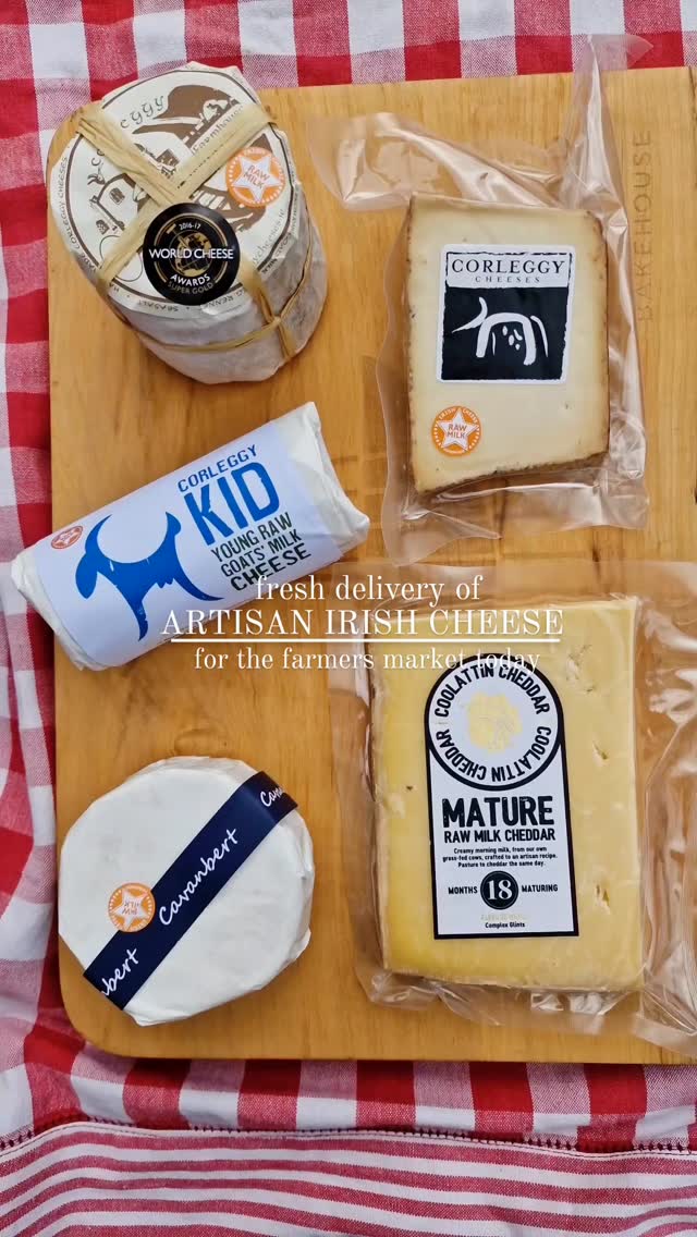 Just some of our favourites from;
🧀 @coolattin_cheddar
🧀 @corleggycheeses
#irishcheese #farmersmarket #cheese #shoplocal #irish