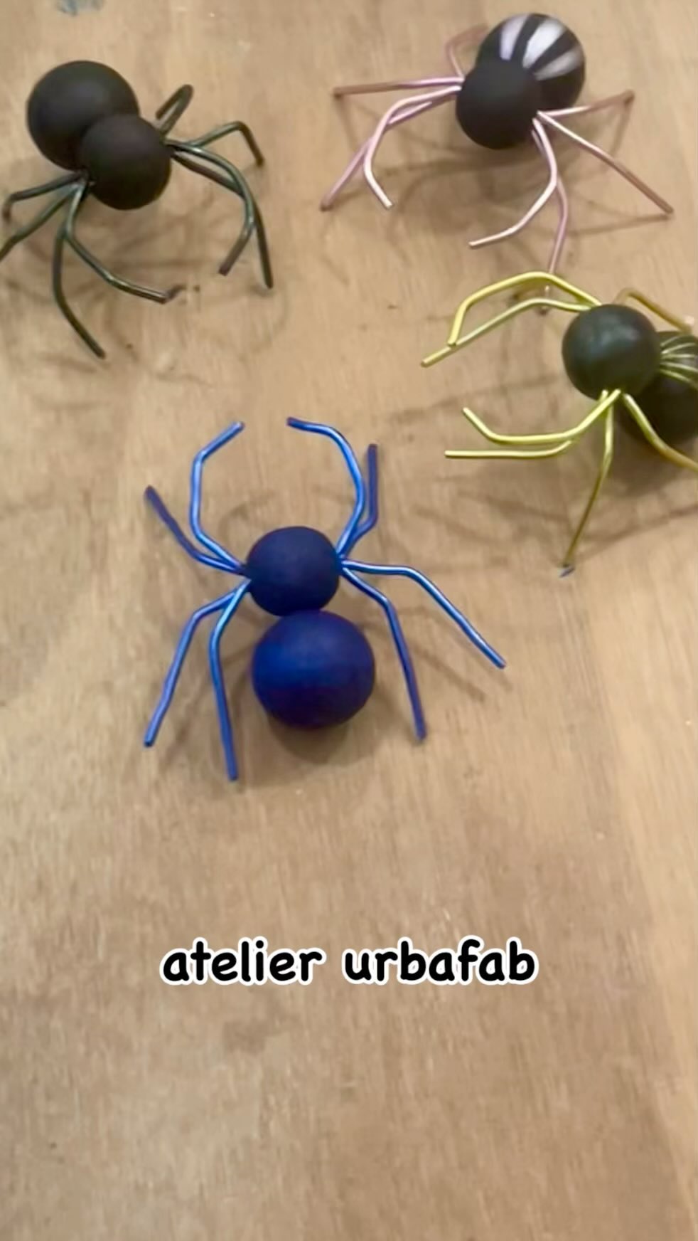 Halloween ! Halloween ! Halloween !…l’araignée 🤩
Fabriquer son araignée articulée, bois et aluminium.
.
#urbafab #atelierurbafab #halloween #kidactivities #activitemanuelle #loisircreatif #pourvous #woodworking #ateliercreatif #marseillehalloween #stagehalloween #anniversaire