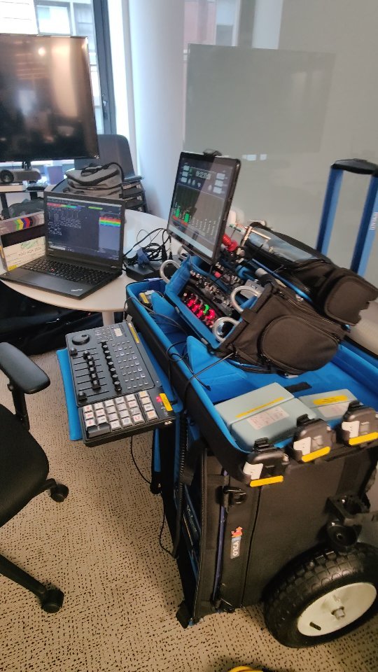 WWB for a corporate thing (for once) - feat a cameradad
•
#filmsetlife #soundmixer #soundspeeds #soundcart