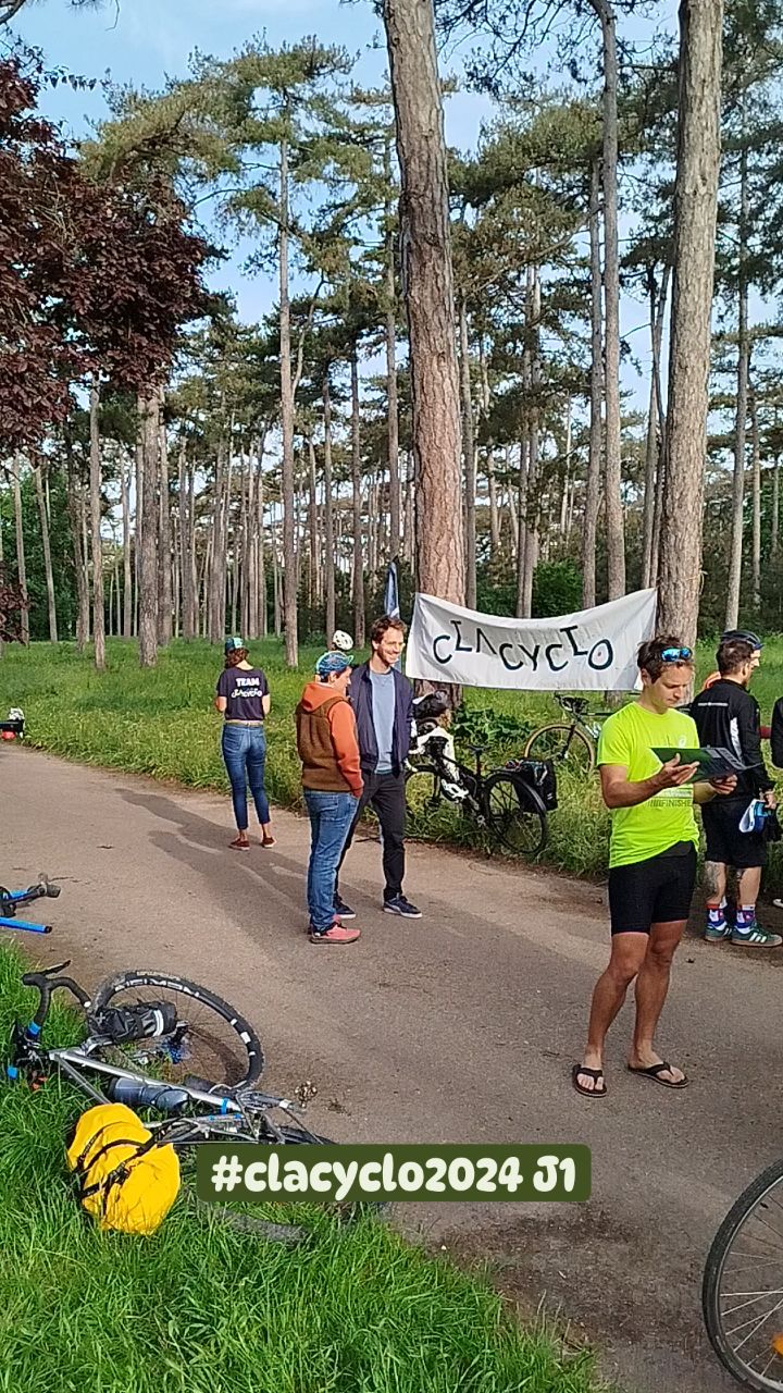 Première journée pour la #Clacyclo2024 !
Au menu : du chemin de halage, la pâtisserie qui a inventé le Patis-Brest, de la forêt, les petits villages mignons peints par les Impressionnistes, le checkpoint chill à @madameguinguette , un peu d'urbex, encore des bois, et encore des villages mignons.
@auverstourisme
#microaventure #bikepacking #vélotourisme #voyageavelo