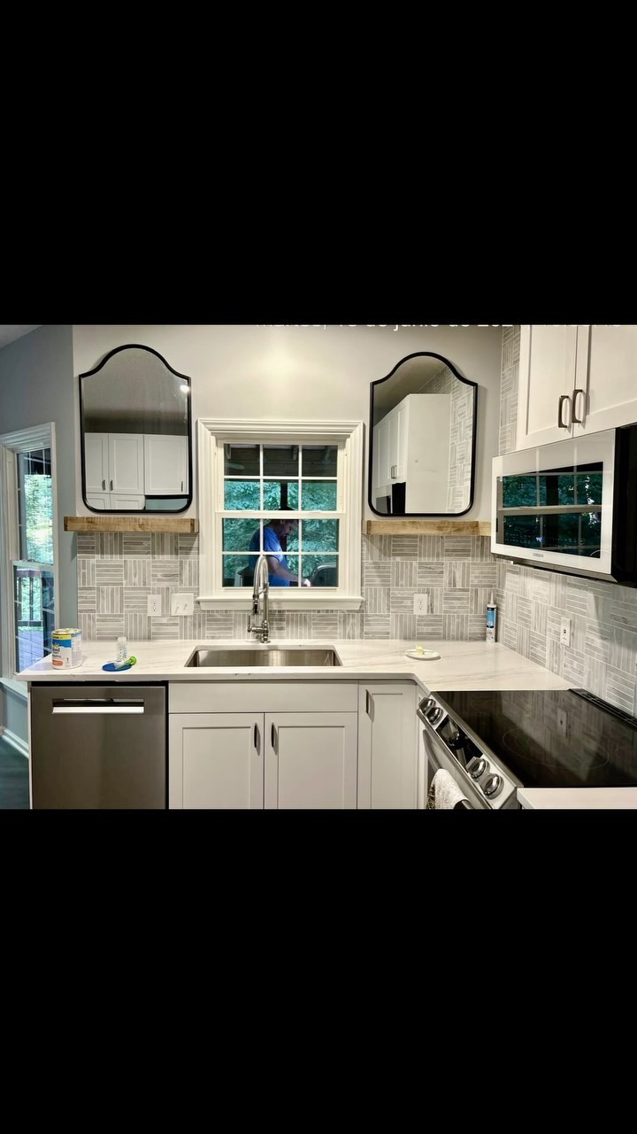 ๐ฉโ๐ณElevate your cooking experience with a new Backsplash!
Visit us at www.amccontracting.com to get started today!
#KitchenRemodel #HomeRenovation #InteriorDesign #BeforeAndAfter
#RenovationInspiration #DreamKitchen
#ModernKitchen #Remodeling #HomeMakeover #LuxuryKitchen #RenovationProject #backsplash #beforeandafter #cary #raleigh #sanford #morrisville #apex #hollysprings