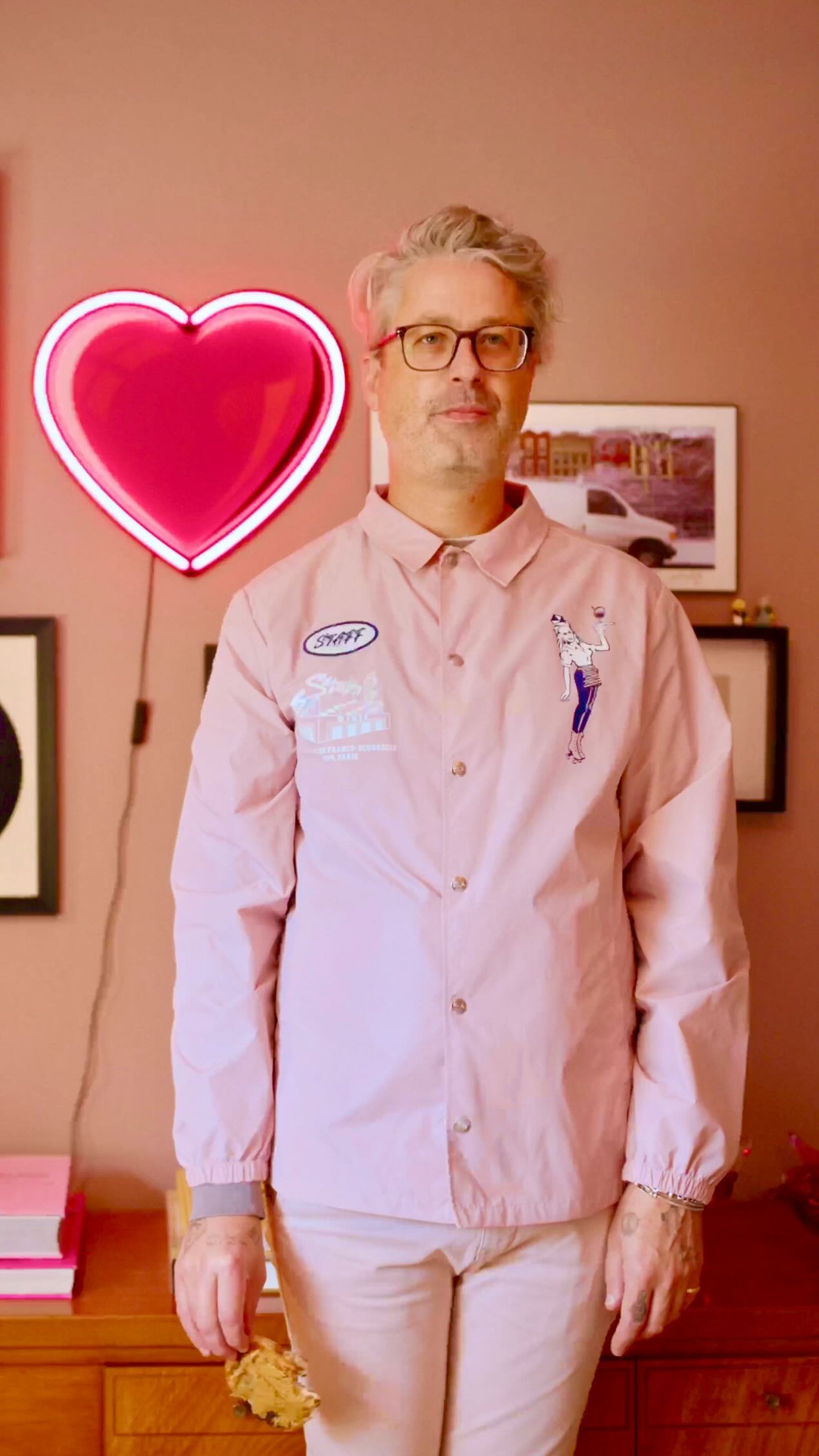 We’ve just wrapped on this social media film for the one and only @larrykinghair! 🎬 Bringing his unique character to life with that signature blend of fun, freshness, and undeniable charm, we crafted something truly special to launch his latest haircare product campaign film: ‘Clean as a Whistle’
Larry’s new product isn’t just another haircare essential; it’s a heartfelt salute to the scalp – “the gatekeeper to your hair and your scalp’s new best friend.” Our team at The Gentleman Racer Ltd. dove into his vision to deliver a film that’s all about celebrating individuality and care, just like Larry himself. 💕
Pro tip: Hit full screen in landscape and let the good vibes roll!
#LarryKingHair #CleanAsAWhistle #TheGentlemanRacer #Haircare #London #DavidGandy #DominicCooper #ChristineLampard #SouthKensington #Marylebone #NottingHill #ContentCreation