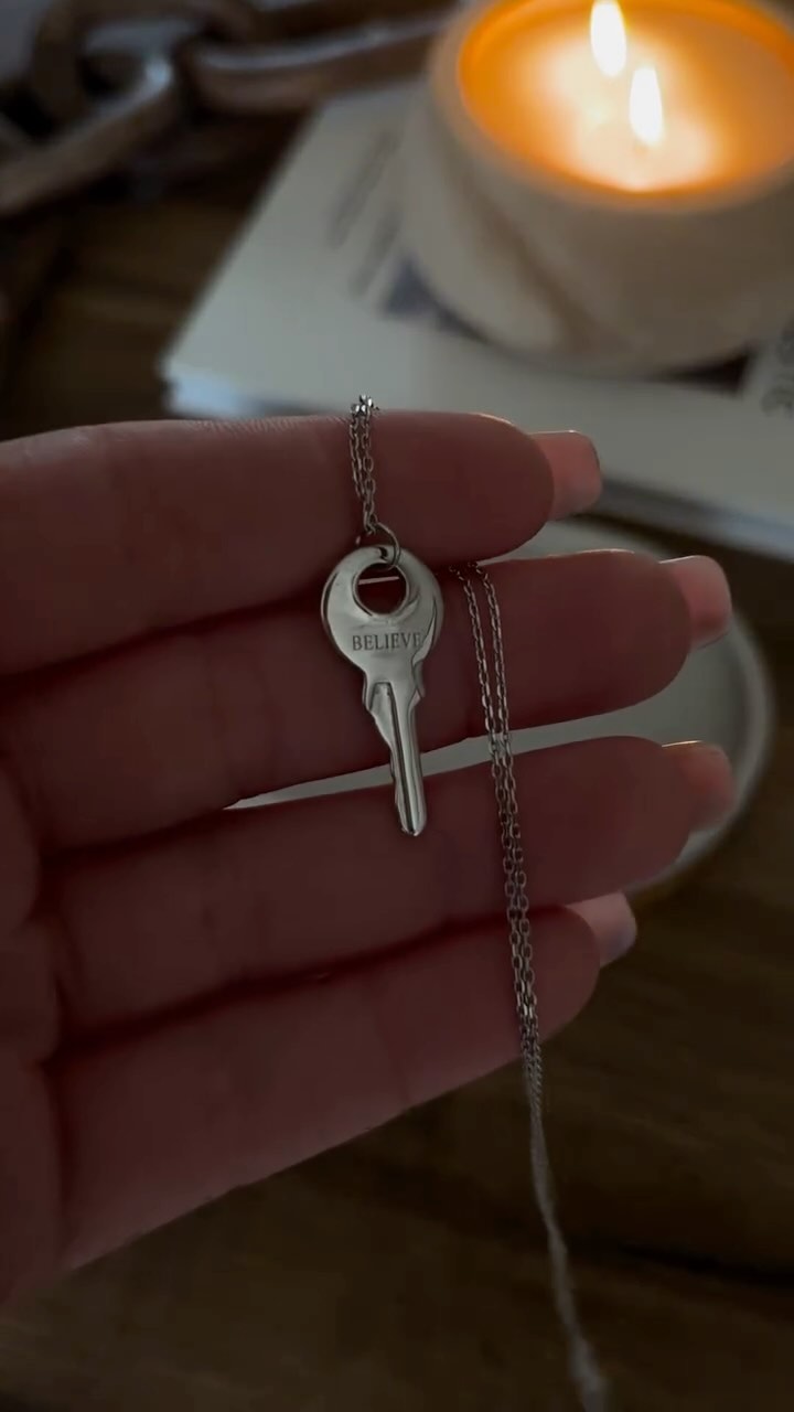 When we affirm, we tell the universe that we believe & trust something to be true ๐ซ
If we believe something to be true, we start the process of it being created.
Believe - Inspire - Hope
Shop our affirmation necklaces from the link in our bio ๐