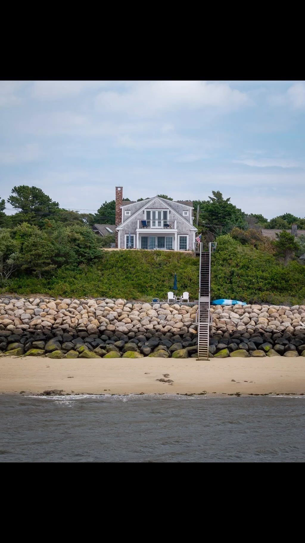 Imagining life at a beach house, where each sunrise feels like a fresh start, and the ocean is always within reach.
Photographer: @ryanmaheuphotography
#BeachHouseBliss #OceanfrontEscape#CoastalLiving#CapeAssociates #CapeCodCustomBuilder #CommitmentQualityIntegrity#CapeCod#Wellfleet
