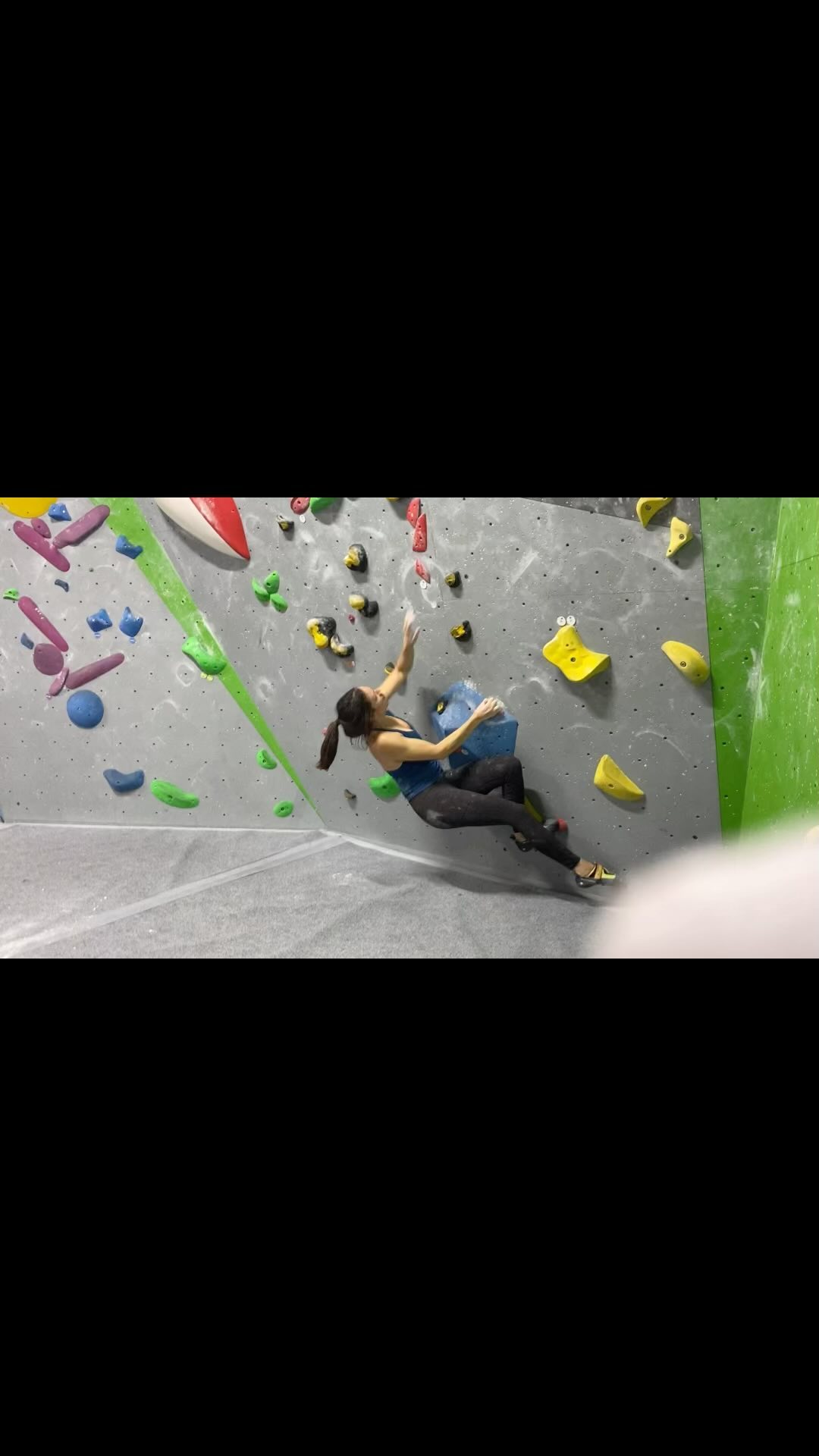 Tasty little @morphoholds boulder from todays set @stronghold_uk with @jakrockmaster and @tommy_top_out