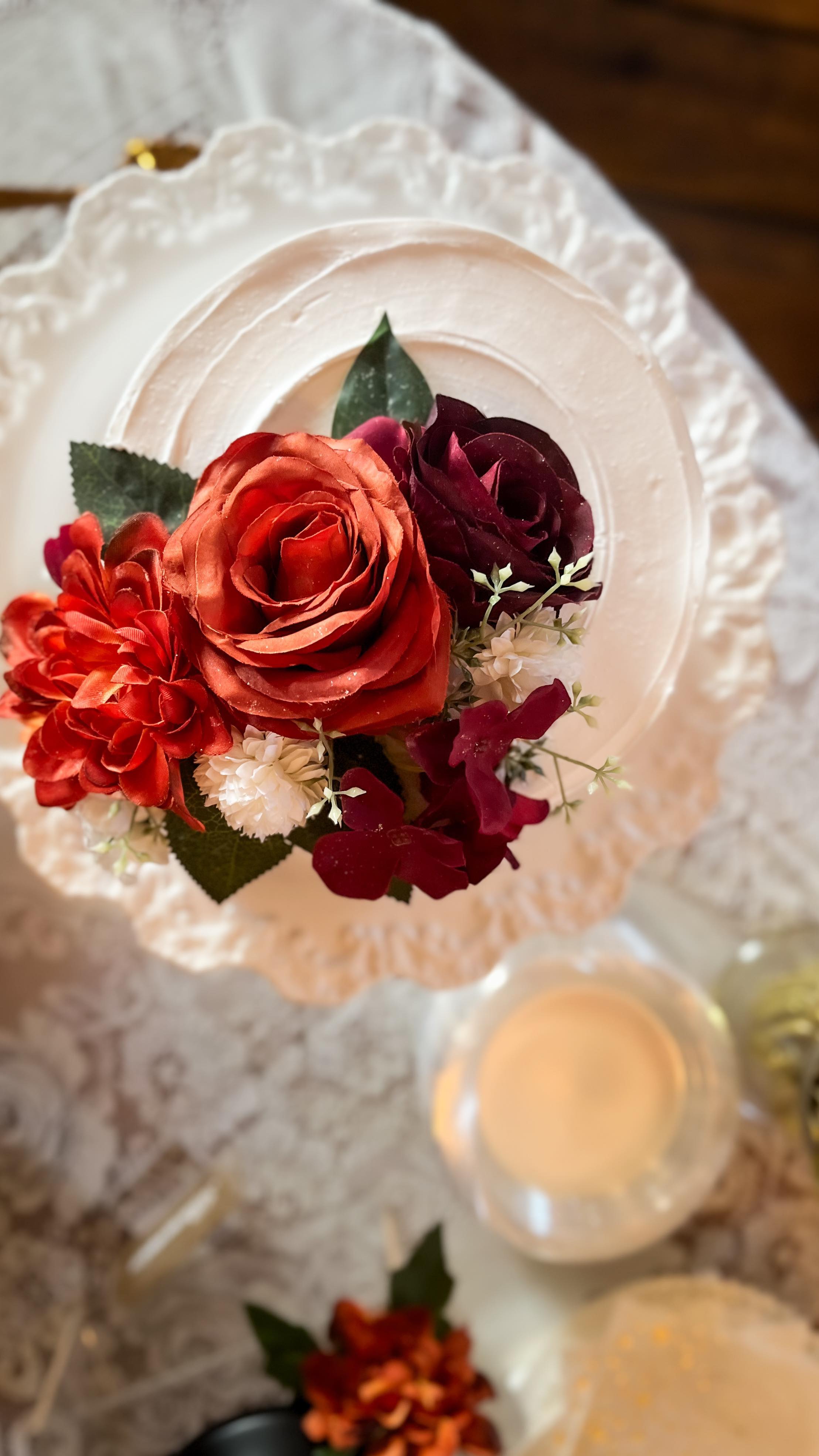Still swooning over the warm autumn hues, cozy vibes, and twinkling lights on this beautiful fall day for Olivia & Tim. Congratulations! Honored to bring sweet treats to your special day!
@briarbarns
#RusticWedding #FallVibes #WeddingDesserts #BarnWedding #AutumnLove #experiencegrandrapids #grandrapidsfoodie #iheartGR #grbaker #grgram #cheatdaysweetsgr #cheatdaysweets #midtowngr #grandrapidseats #grfoodie #grbestbites #grnowfood #grandrapidsfood #westmichiganweddings #westmichiganbride #grandrapidsbride #grbride #grandrapidswedding #grwedding #dessertcatering