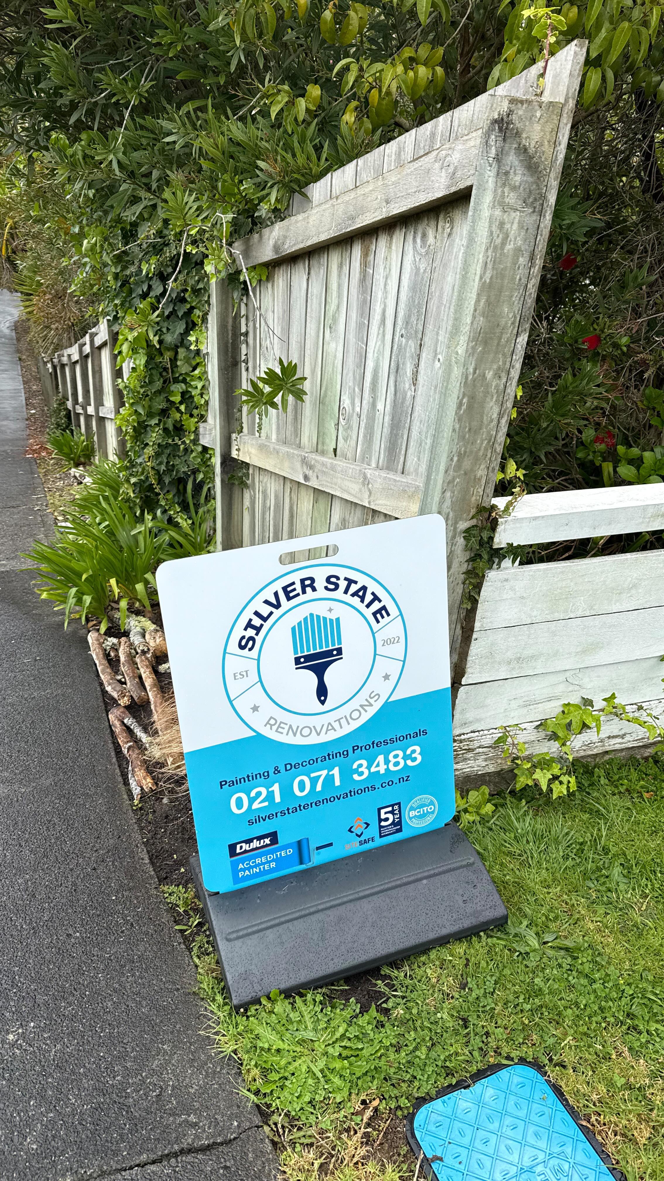 We are grateful to be part of this renovation at @aboutfacesphysiotherapy ✨ 🏥. With flexible clients, a lot tolerable patients trafficking through, and a great after hours effort from the Silver State team, we were able to hand over a refreshed clinic. We are thankful for everyone that took part in this project. ❤️ 👨🎨 #silverstaterenovations #aucklandcommercialpainting #duluxaccredited