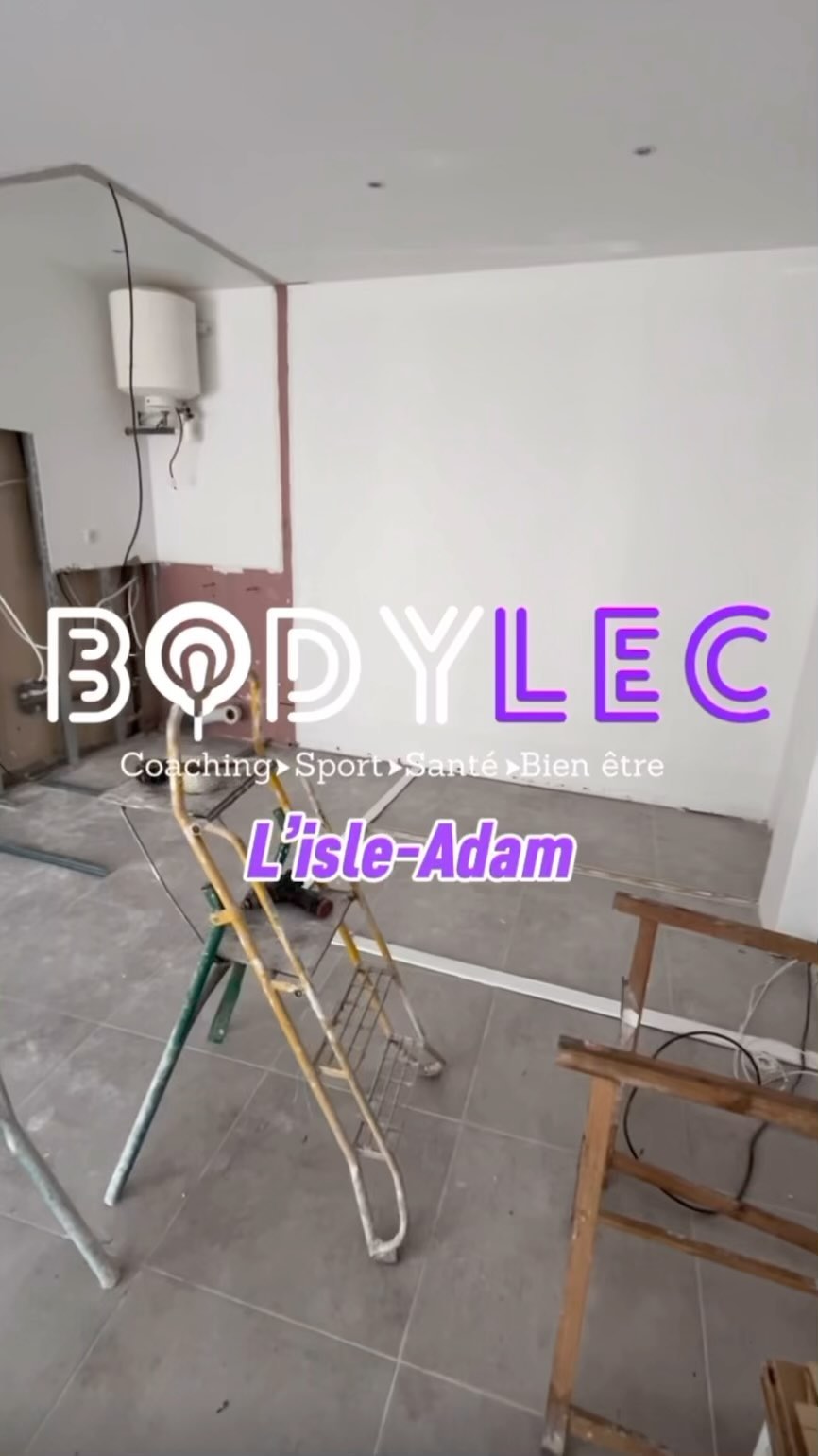 🚀 **Grande nouvelle !** 🚀
Notre nouveau studio **Bodylec** à **L’Isle-Adam** est OUVERT ! C’est le moment parfait pour réserver votre **séance offerte** sur notre site internet et découvrir tous les bienfaits de l’EMS (Electro Myo Stimulation). 💥
🌟 **Pourquoi tester l’EMS avec Bodylec ?**
- **Gagnez du temps** : 20 minutes d’EMS équivalent à 4 heures de sport traditionnel 💪
- **Tonifiez et sculptez** rapidement et efficacement vos muscles 🔥
- **Coaching personnalisé** : vous êtes accompagné(e) à chaque étape pour des résultats visibles dès les premières séances.
La **séance offerte** inclut un bilan personnalisé et un scan corporel 3D pour évaluer vos objectifs et vous proposer un programme adapté à vos besoins. 🎯
📲 Ne manquez pas cette opportunité unique ! Réservez dès maintenant sur notre site et rejoignez-nous dans cette nouvelle aventure ! 💼
👉 Lien dans la bio !#Bodylec #IsleAdam #EMS #Electrostimulation #SéanceOfferte #SportEfficace #CoachingPersonnalisé #Tonification #RésultatsVisibles #Scanner3D #RentréeEnForme
