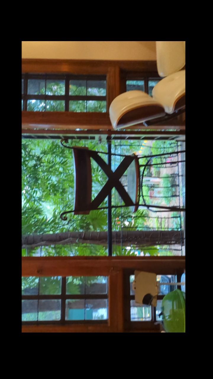 MiCasa 93, a home 🏡 to a family of six adorable #GoldenRetrievers 🐕 and three #ShihTzu siblings. It's one, big, happy family ❤️🐶
A #HiddenGem #HappySpace in the heart of the town. #Koramangala #bangalore #airbnb #home #connections #conversations #community #serendipity