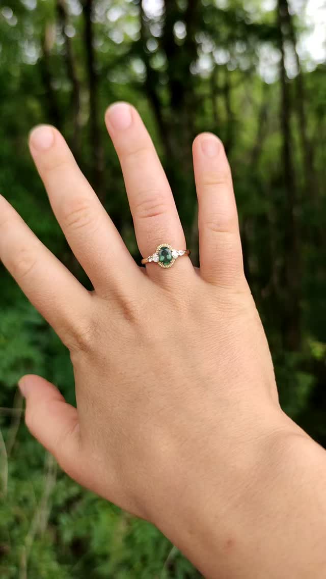 ✨ Kyra ✨ the forest nymph of my collection. This one reminds me of sun shining through a leafy canopy 🌿🌄🌿