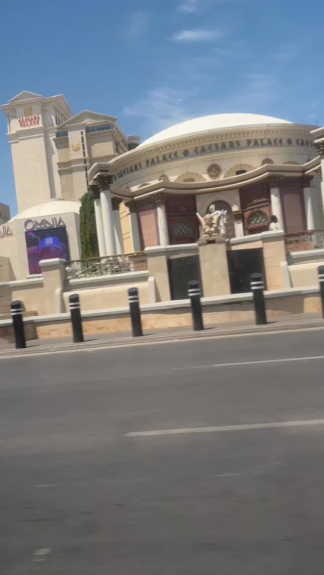 The Sphere was like stepping into the future… with surround sound. I wasn’t sure what to expect, but it definitely kept my attention.
Vegas does not play when it comes to visuals. 🎥🌀
#TheSphereVegas #VegasVibes #travelwithkenh