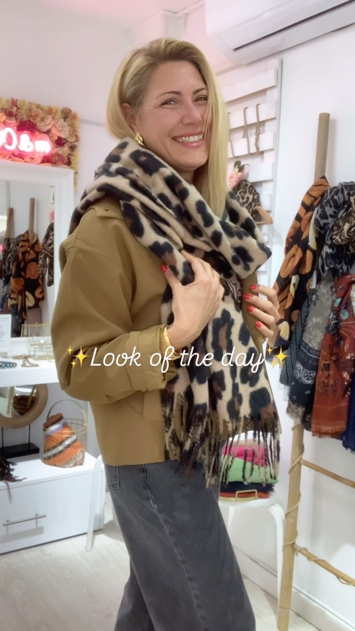 ✨Look del día✨📸
Espero que os guste. Y ¡Feliz fin de semana!❤️
.
.
.
.
#mandcream
#tiendasbonitas
#lookoftheday
#lookdeldia
#blusasbonitas
#modaotoño
#calafell
#calafellplatja
#calafellplaya
#santsalvador
#comarruga
#tarragona
#creixell
#vendrell
#elvendrell