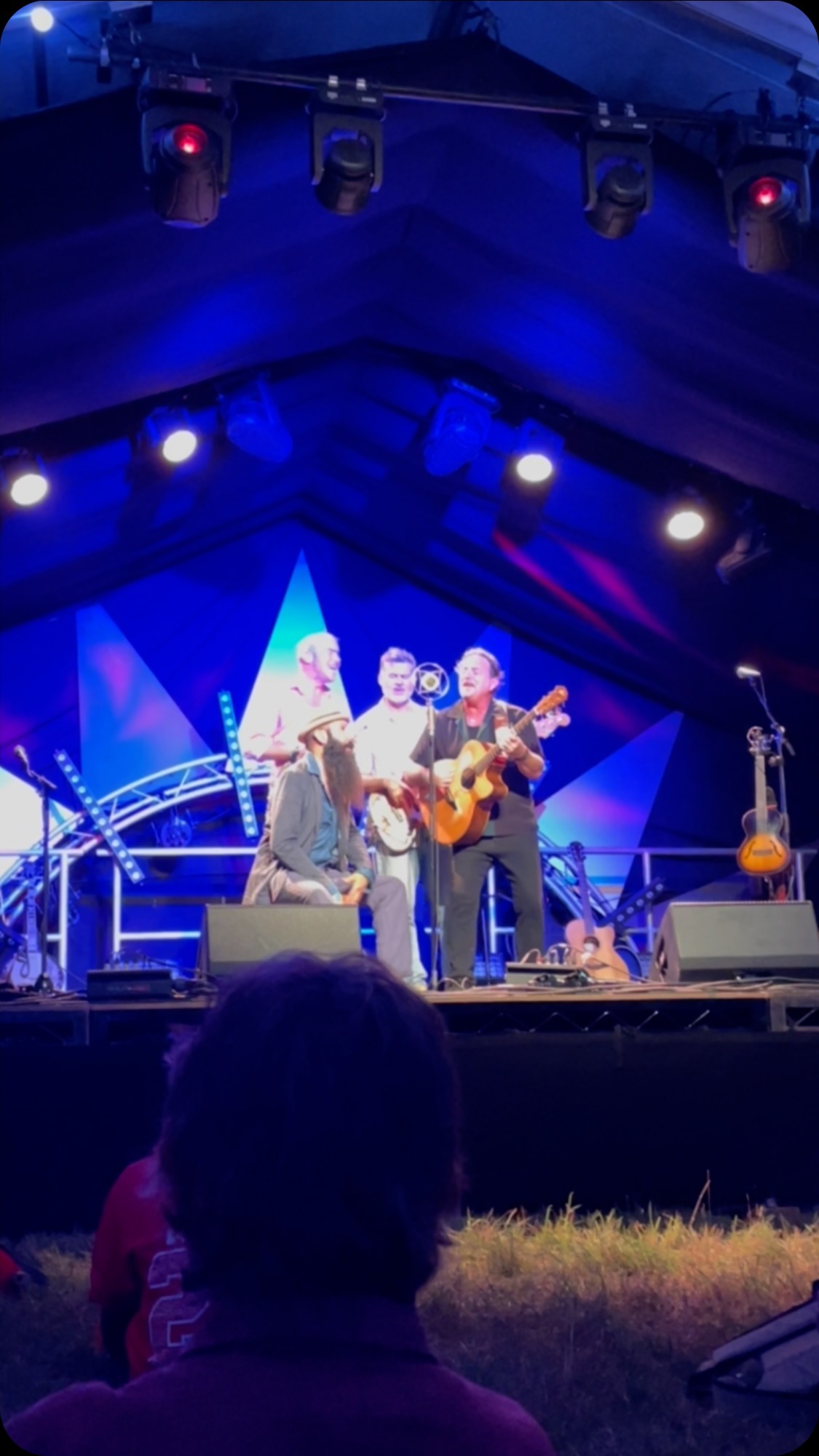 We are back open this Sunday after an absolutely lovely weekend away at Folk East and some sporadic bouts of harvesting between the crazy wind and rain (what else could we expect from August?!) 🌾 🚜
(The backing track and second slide on this reel is @trackdogs whom we saw @folkeast and were absolutely amazing!)