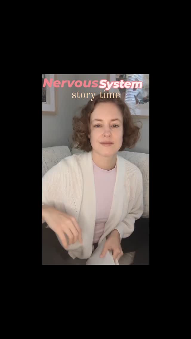 storytime 📚! Polyvagal Theory in Therapy, excerpt cliff notes:
our nervous systems shift between 3 main states:
1. ease - sense of safety, rest to learn, connect, create, etc.
2. fight/flight - irritability, urgency, anxiety, fear, etc.
3. collapse - disconnected, low, hopeless, exhausted, etc.
the state we're in impacts how we think, feel and interact.
the more trauma/overwhelming stress we experience ➡️ the more time we spend in fight/flight/freeze/collapse and less/no time in a state of ease/safety/connection.
our nervous system patterns developed automatically, and unconsciously, to protect us.
we can build awareness around *and practice new* patterns!
♥️
#mindbody #polyvagaltheory #polyvagaltherapy #nervoussystemregulation #nervoussystem #therapiststorytime