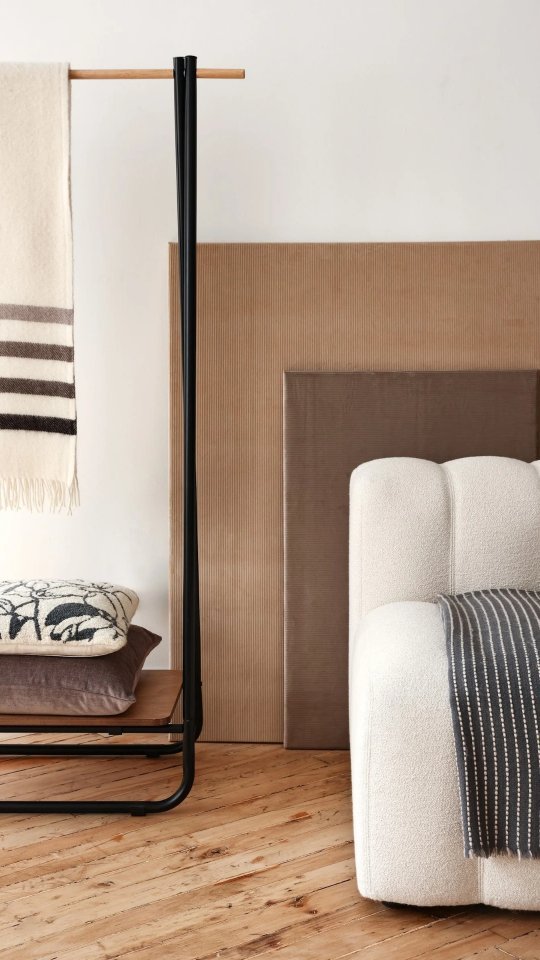 Because your space should work with your life, not against it! We're here to help you fall in love with your space all over again!. Simple solutions for real homes and businesses.
.
.
.
#intentionalliving #interiordesigntoronto #interiordetails #homestyling #localdesigner #visualmerchandisertoronto #spacetransformation #simplifyyourlife