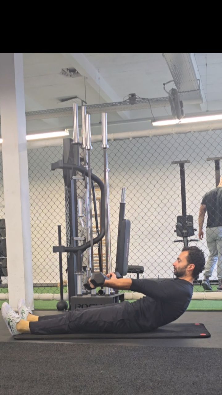 Prep for Planche Mastery 💪✨
Before you dive into your planche training, set yourself up for success with a strong warm-up (or as I like to call it, a "prep")! 🔥 This isn’t just about warming the body—it’s about priming those critical muscles and motions so they're ready to take on the challenge.
For planche, we need straight-arm strength. You might feel a stretch or even tension in your forearms when you fully lock out, which can feel intense. To ease into it and build confidence, use a warm-up that engages those target muscles and mimics the planche motion.
In this video, you'll find my go-to prep exercises. Try a few or use them all to help your body feel fully ready to tackle the planche. Let's get stronger together! 🏆
#calisthenics #bodyweighttraining #planchetraining #streetworkout #calisthenicsmovement #skilltraining
#staticstrength #fitlife #fitlifestyle #thehague #getfit #trainertips #trainlikeabeast #strengthinnumbers #calisthenicstrainer #physiotherapist #esp #fitdutchies #krachttraining
