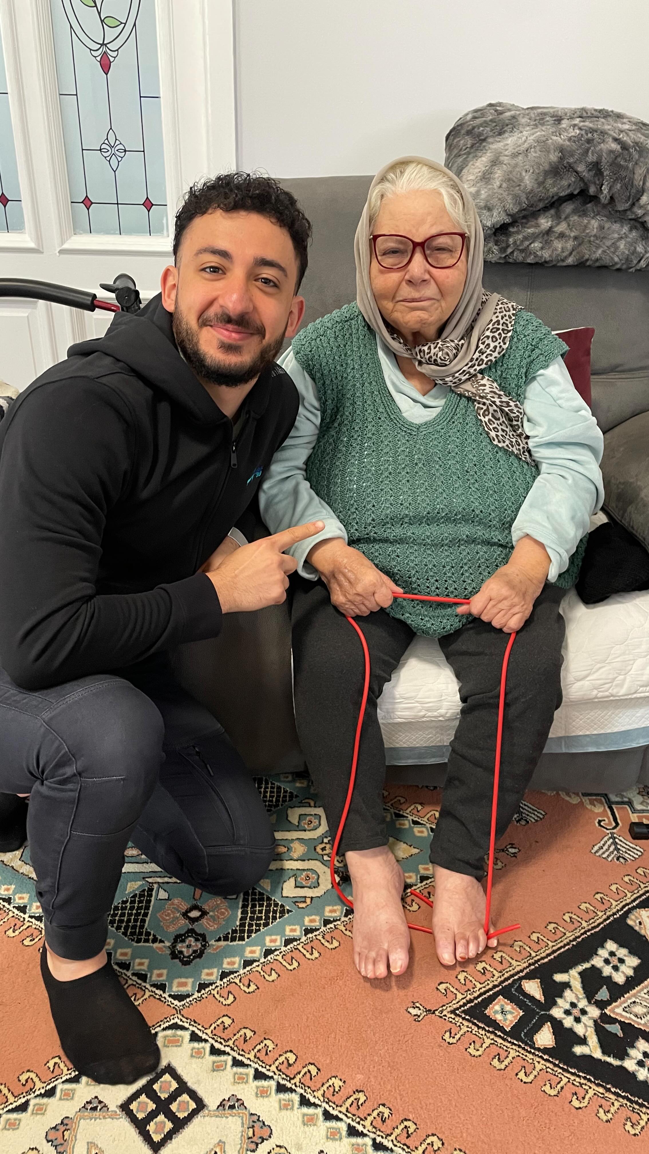 My büyükanne putting in the work! 💪🏽
#acceleraterehabphysiotherapy #acceleraterehab #physiotherapy #moorebankphysio #physiosyd #mobilephysio #health #ndisprovider #workercompprovider #agecare #fy #fypシ #fitnessmotivation #f #youcandoit