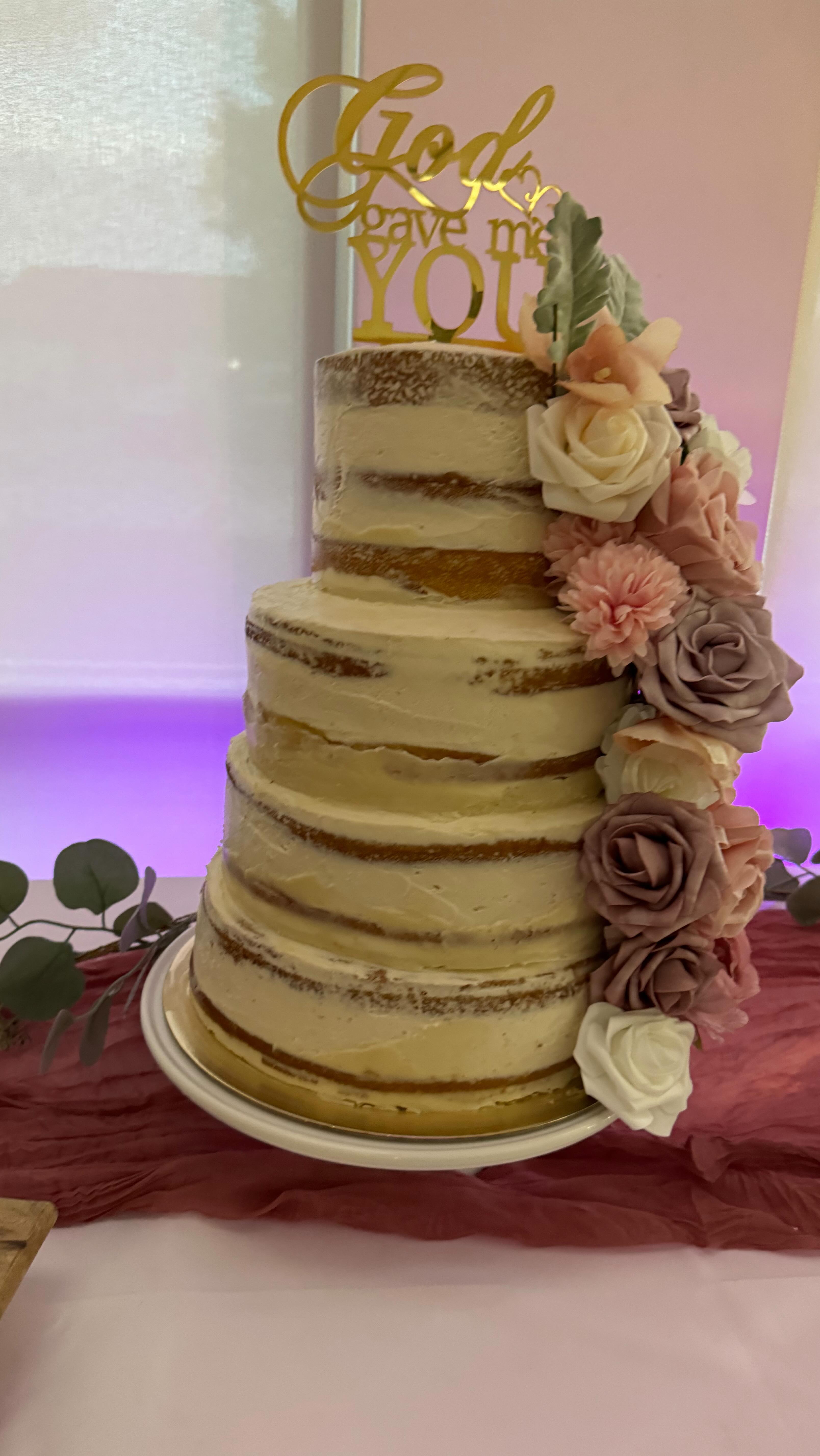 Indulge your sweet tooth at this Dessert Bar! 🍰🍩 Book us for a delightful array of treats that will satisfy all your cravings. From decadent cakes to delicious pastries, there’s something for everyone. 🍫🍪 #DessertBar #SweetTreats #Yummy #Indulge