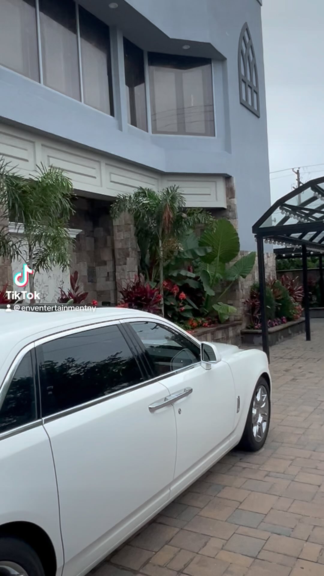 Need a booth? We’ve got you covered. This amazing coupler enjoyed our mirror booth as their entrance picture and for their reception! It was great working with @sandcastlevenue to make this wedding perfect for the wonderful couple.
Book us at www.enventertainmentny.com
#mirrorbooth #magicmirror #photobooth #360booth #photoboothwedding #photoboothfun #photoboothrental ##wedding #weddingplanning #weddingplanners #nycwedding #sandcastlewedding #enventertainmentny #enventertainmentllc