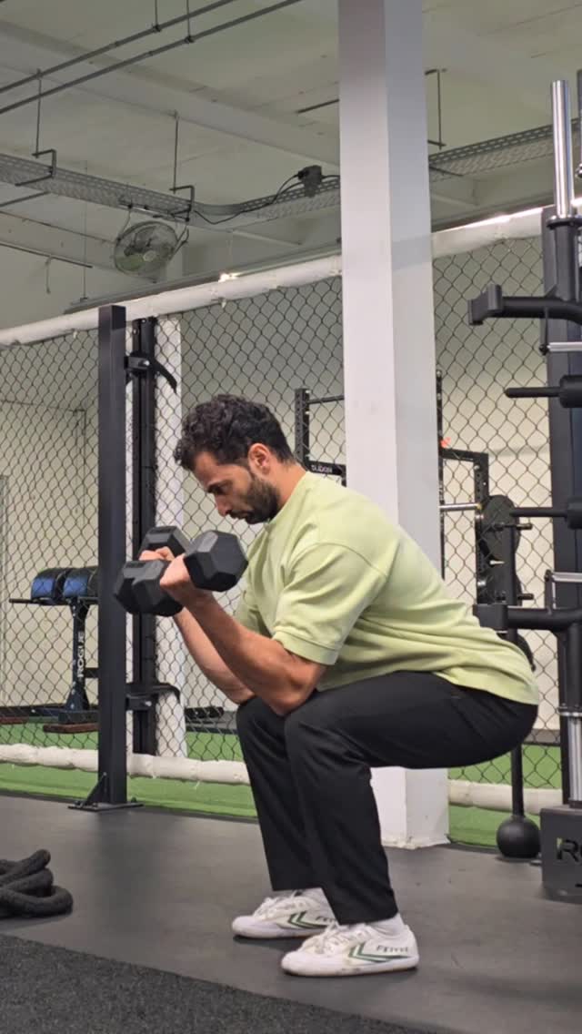 🚨 Are you really getting the most out of your compound movements?🚨
When we think of compound exercises, most people mention squats, deadlifts, or Olympic lifts—and they’re absolutely right! But there’s more you can do to level up your workouts! 💪
Here’s a hack I love: adding "core compressions" or "active leg drive" during your compound movements. These techniques not only challenge you more but also create a stronger, more efficient movement by engaging multiple muscle groups at once. The results? More power, better stability, and faster gains! 🔥
Try this technique and let me know how it feels! Trust me, you’ll love the difference! 🙌
👉 Like, share, and tag someone who needs to try this! And drop a comment if you want more training hacks like this!
#calisthenics #fitnesshacks #streetworkout #corestrength #prozis #fitfam #trainlikeapro #gymhacks #trainsmart #gymmotivation #gymlife #dadmode #fitforlife #personaltrainer ##fitdutchies #sixpack #pump #Physiotherapist