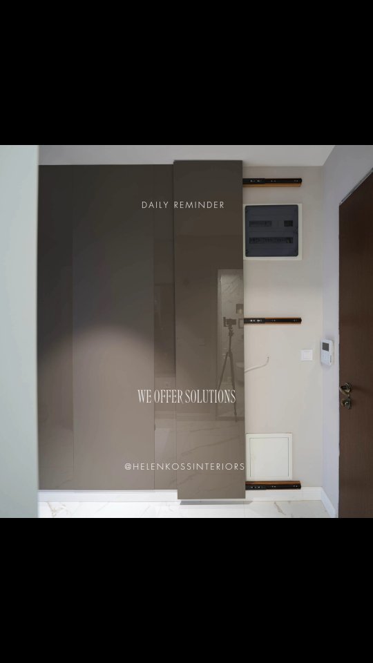 When there is a will, there is a way!
All homes and apartments have these electrical boards and other hidden installations that may be a challenging issue to homeowners...
We are here to help you with solutions!
#designsolutions #hiddenelectricalpanel #interiordesign #interiordesignideas
#електронотабло #какдаскриемтабдо #антре
#апартамент #коридордизайн