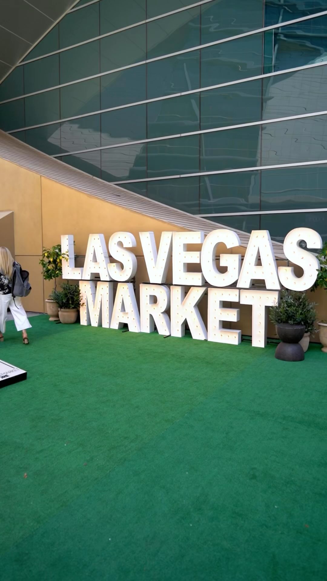 Annnd it’s a wrap! 🎉
Thank you, @lasvegasmarket , for the incredible opportunity to be part of this amazing event. It was an honor to showcase our unique scents and connect with so many passionate individuals. Until next time!