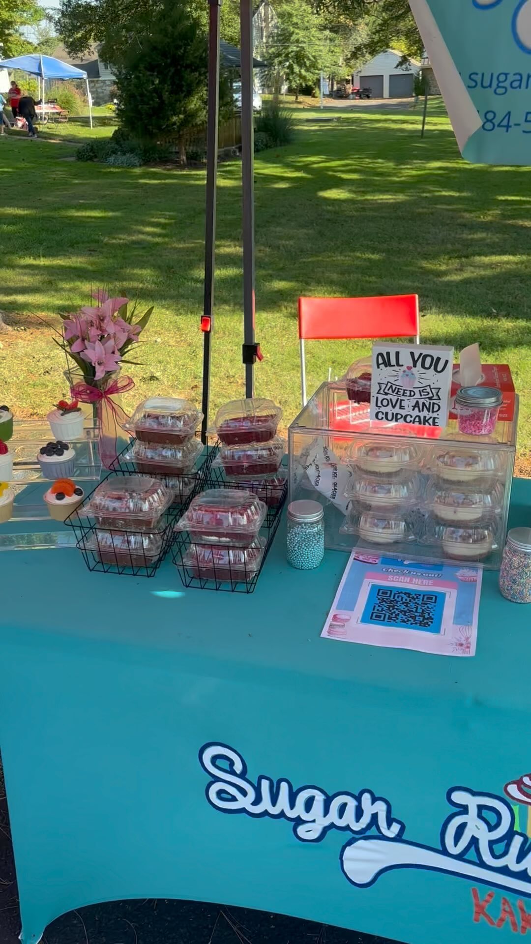Come see me today at the Paws for life Dog Walk! Located at 200 Kirk Road in Warminster Pa #pawsforlife #sugarrushkakes #cakedecorating #smallbusiness
