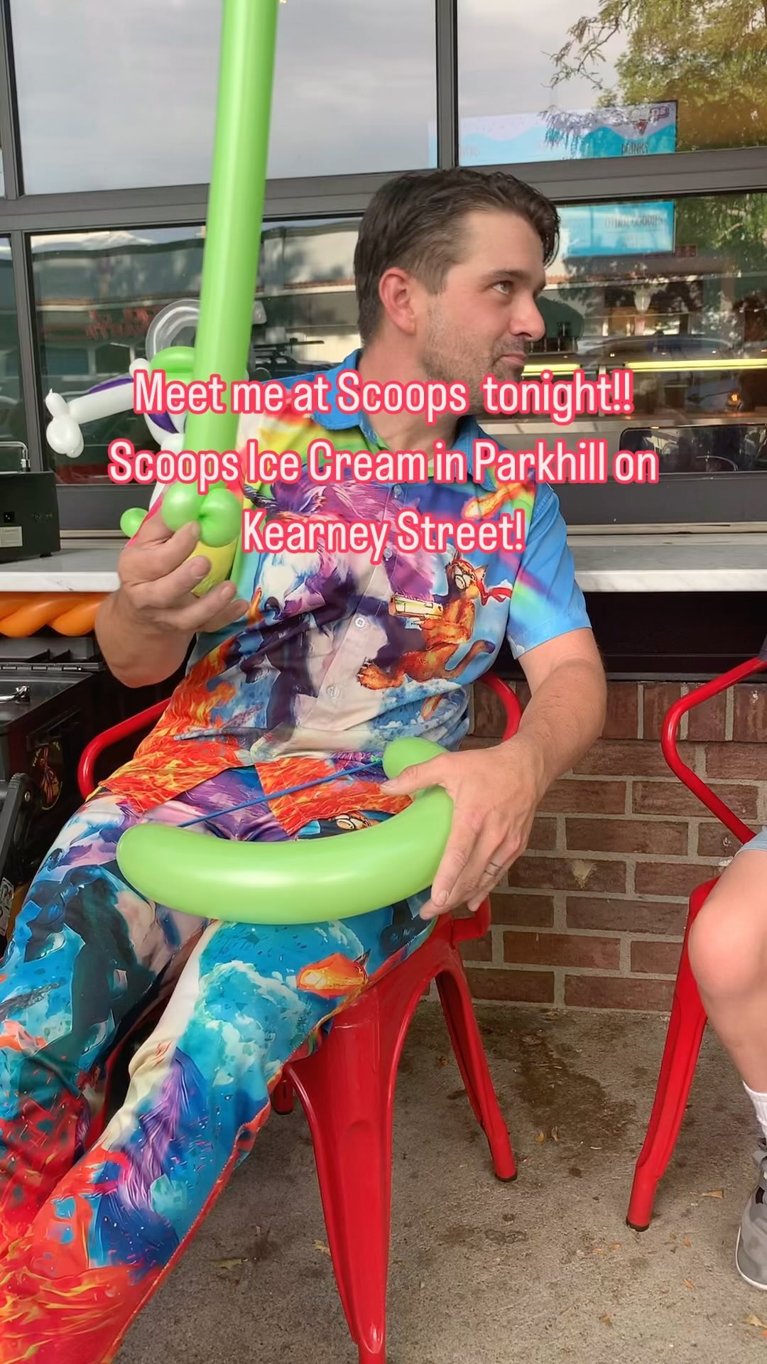 It's Tuesday again and that means free balloons with your ice cream at scoops homemade ice cream on Kearney Street in Parkhill Denver! See you there! Every Tuesday evening!!!
#denverballoonguy #kidsnight