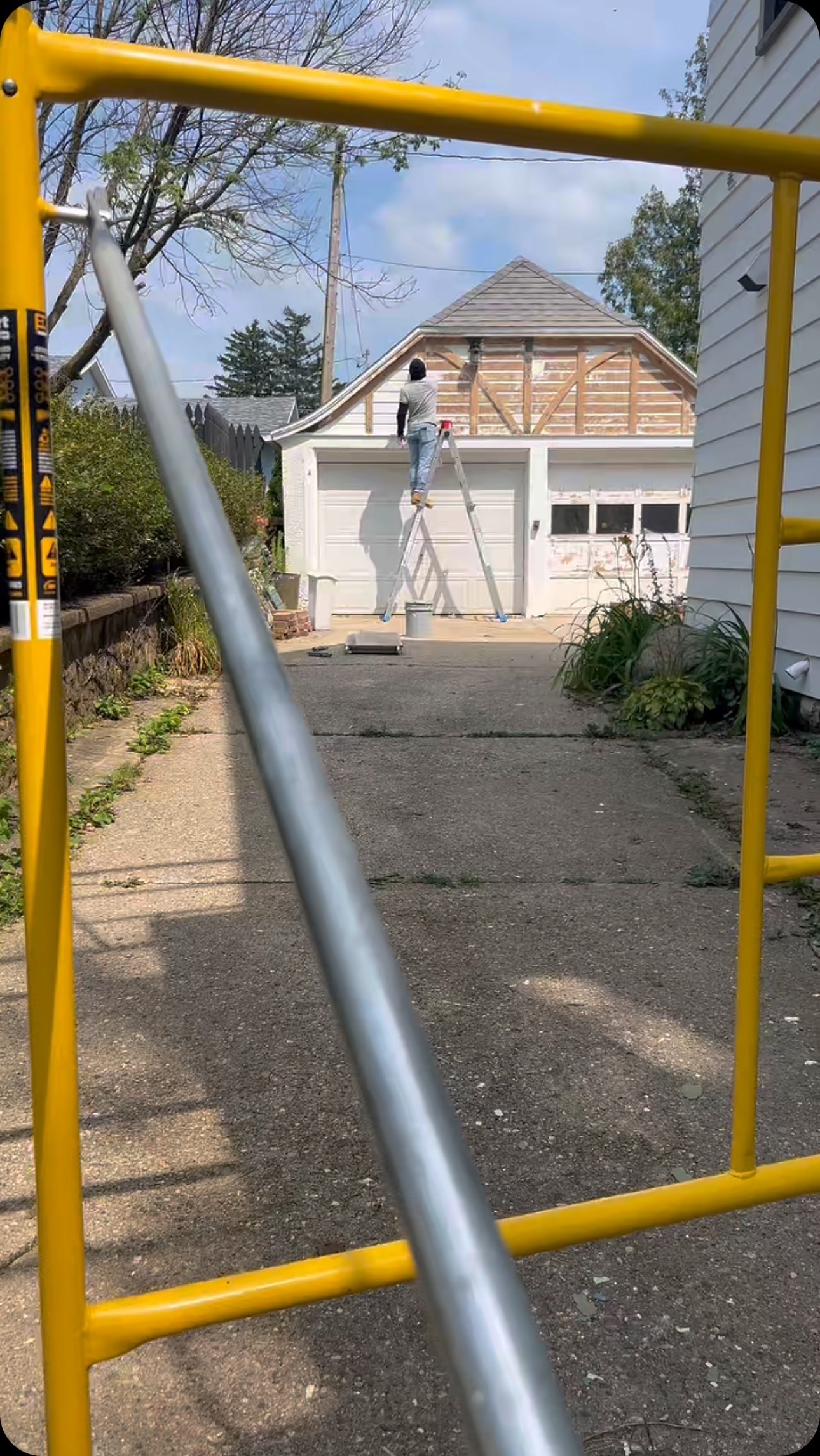 Check out this beautiful home we just gave a fresh new look! Our team just finished a full exterior paint job, and the transformation is incredible. Whether you’re looking to update your home’s style or add curb appeal, we’ve got you covered. Ready to make your home stand out? Contact us for a free estimate today!
#VeronaWI #MadisonWI #FitchburgWI #MountHorebWI #MiddletonWI #OregonWI #MononaWI #BellevilleWI