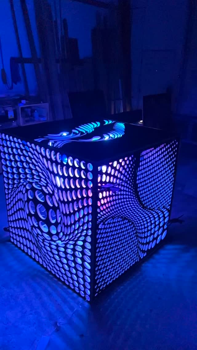 It’s evolving!
#boltwoodwork #customwoodwork #glowcube #partycube #discocube #trippy #opticalillusion #opticalart #edm #ifyouhigh #qbert #artsyfartsy #butt