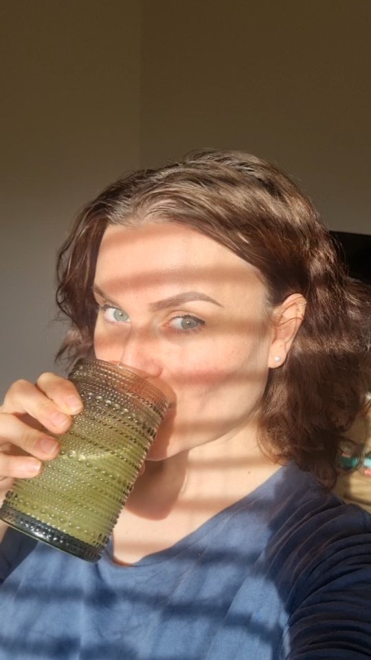 Any fellow cleaners suffer with back pain?
Have you tried Magnesium before?
#backpain #backpainrelief #cleaner #cleaningforall #cardamomclean #instagood #instaclean #reelsvideo #reels #stretches #stretchesforbackpain #magnesium #magnesiumbenefits