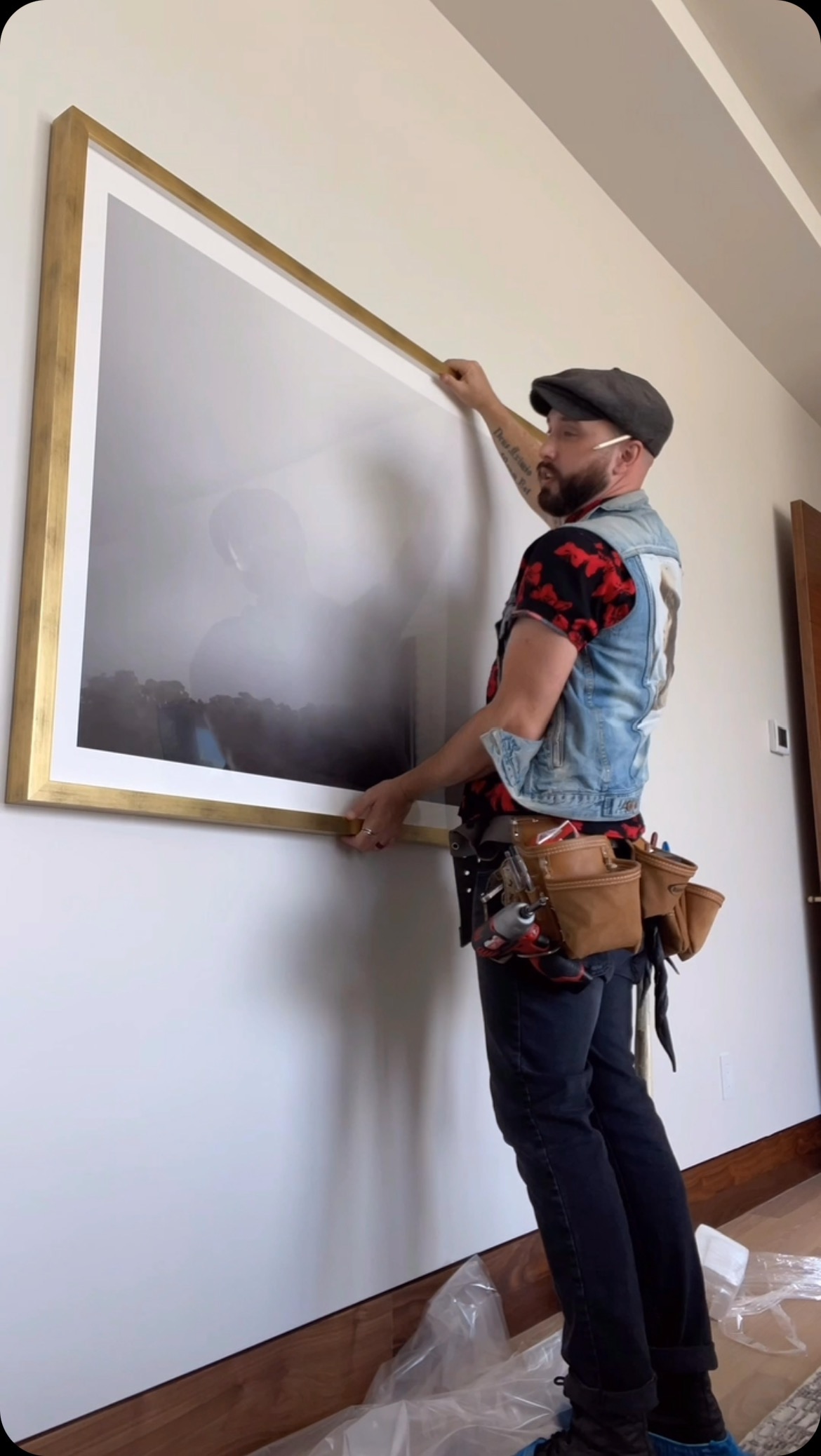 A day in the life of an Art Installer with @nat_lortnelson and @megdriscoll_
Click the link in bio to book your professional art installation
.
.
.
.
.
.
.
.
.
.
#denverart #denverartists #denverartist #denverartscene #denverartdistrict
#denverdesigner #denverdesign #interiordesign #coloradodesign #denverdesign #interiordesigner #art #decor