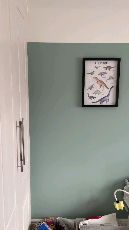 Three quarter walls in this colour combo really gave this bedroom a brand new look!
🌟I only have a few days here and there left in January and February. If you were thinking of getting me booked in after Christmas, I would contact me sooner rather than later as we will be looking at March time already.🌟