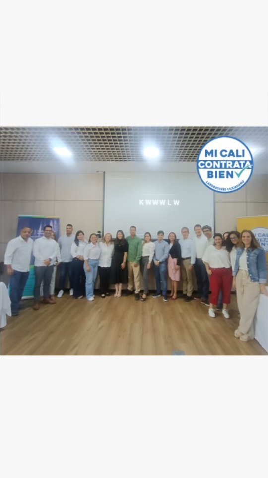 📌 Durante el primer semestre del año identificamos qué recomendaciones del Kit de Buenas Prácticas en contratación, elaborado por Mi Cali Contrata Bien y entregado a la @alcaldiadecali, fueron implementadas por @infraestructuracali . Conocimos la experiencia de la secretaria @luzadrianavasquezt y el aporte de la @occidentecci, dirigida por @asiesmsanta. 🙋🏽♀️
‼️Implementar buenas prácticas en contratación pública es posible. ✅
🔎Para conocer el Kit de Buenas Prácticas en contratación ingresa a bit.ly/KitBuenasPrácticas
#BuenasPrácticas #ContrataciónTransparente #Ciudadanía