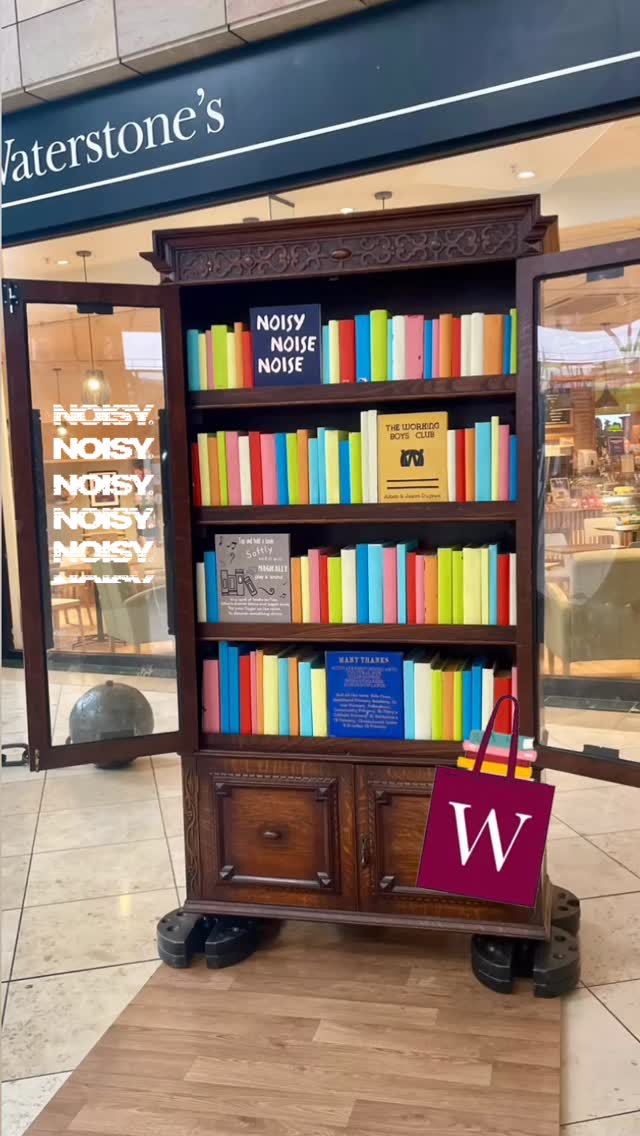 📚 Noisy Noise Noise is open today outside Waterstones at Midsummer Place —
we’re here 10–1 & 2–5 bringing sounds and silliness to the street.
Big love to @ifmkfest for having us and to @waterstones for being our backdrop for the day 🧡
Come join the fun — books, voices, and joyful noise all weekend long!
#NoisyNoiseNoise #WorkingBoysClub #IFMK2025
#Waterstones #MidsummerPlace #StreetTheatre
#FamilyFestival #CreativeTouring #BooksInTheWild
#FestivalSeason2025 #PopUpCulture #JoyfulNoise
