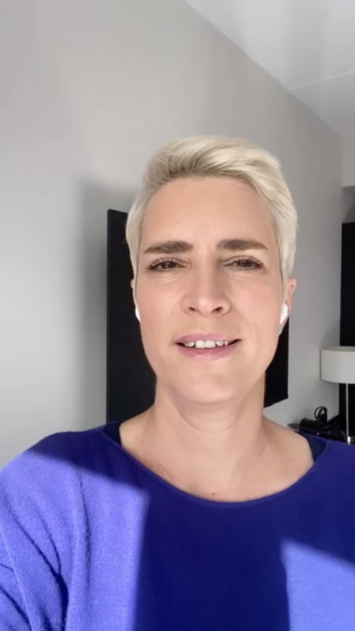 La canción ‘Nochecita’ ahora tiene versión en formato BIG BAND! Desde ya disponible en todas las plataformas. La grabé con una big band de talento de jóvenes profesionales que estoy dirigiendo en Holanda. Son increíbles…Encuéntralos aquí: @njjojazz . Pronto saldrá el disco completo…