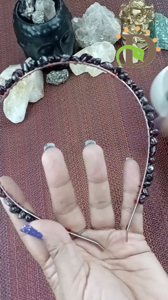 Es bien bonito reforzar tu vibra y tu forma de ser con los aspectos más complementarios de tu vida diaria, como los accesorios.
#accesorios #accessories #piedranatural #piedrasenergeticas #hechoamano #granate #garnet #joyeriaconintencion
Las diademas están disponibles en Amazon México 🇲🇽, Mercado libre México 🇲🇽 y en nuestra página devitare.com.mx