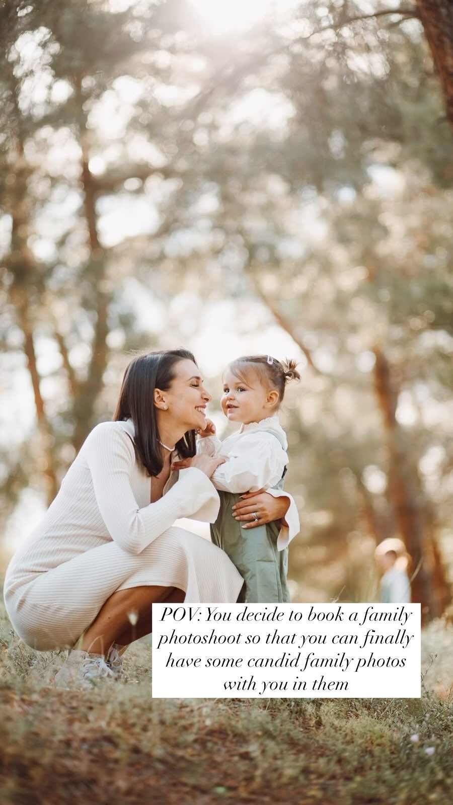 Tell me why when we open our iPhone gallery we have approximately 50,000 photos of our kids with their dad, but none with us mums? Make it make sense š
#essexphotographer #essex #essexlife #chelmsfordphotographer #essexmums #brentwoodphotographer #chelmsfordmumstobe #lookslikefilmfamily #billericaymums #shenfieldmums