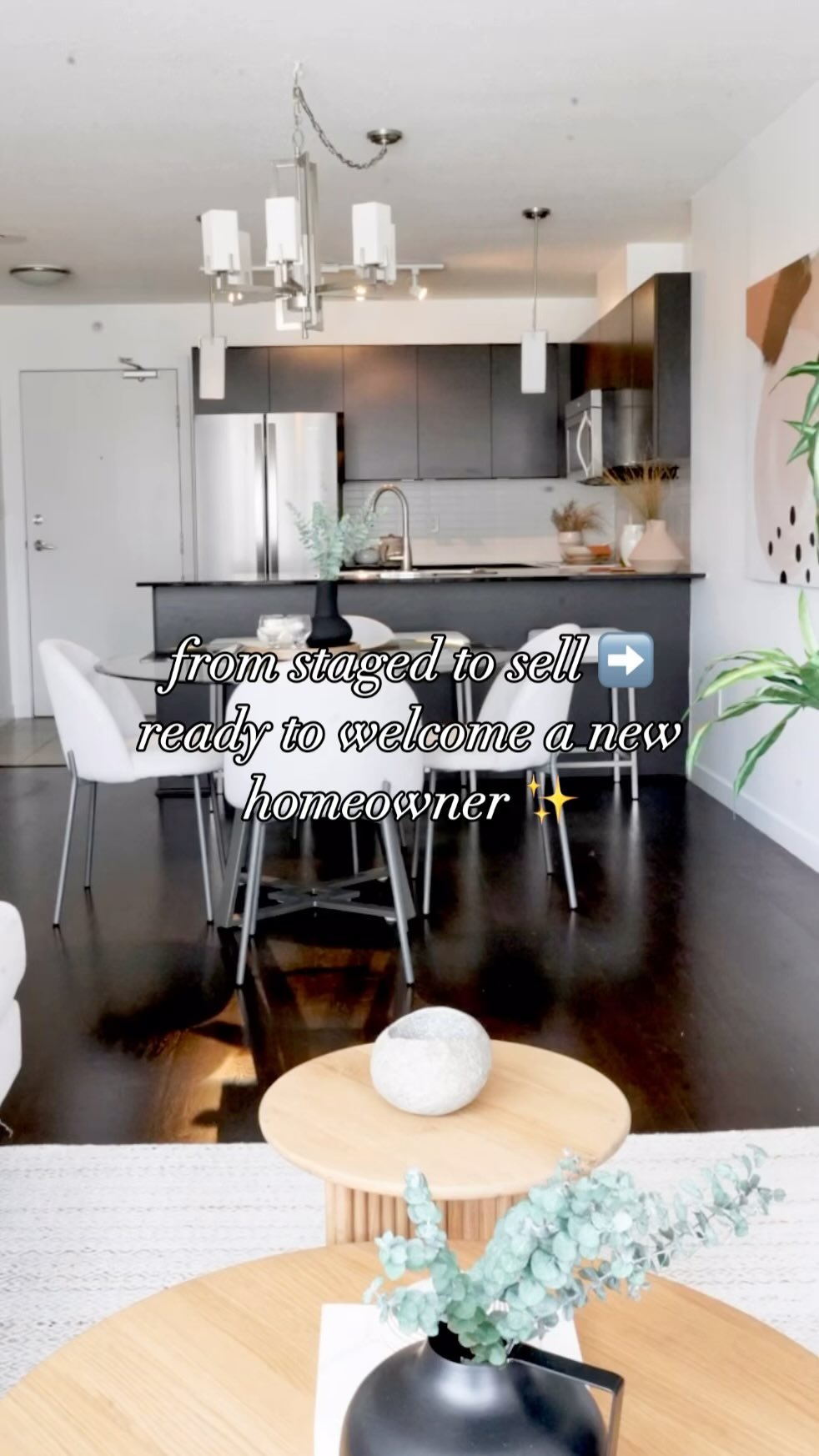 From staged to sell âĄď¸ ready to welcome a new homeowner. 703 4118 Dawson Street is sold! Congratulations to our seller and best wishes on your new chapter đ â¨
đ 703 4118 Dawson Street, Burnaby
đ 1 bed
đ 1 bath
đ 635 sf
đˇď¸ Listed for $589,000
Impeccably well-maintained 1-bed, 1-bath residence built by Anthem. Freshly painted throughout with new carpet in the bedroom. The kitchen includes updated appliances and open-concept design ideal for entertaining. Enjoy the fireplace in winter and take in year-round views to the mountains from all rooms and the covered balcony. This home provides easy access to schools, Gilmore Skytrain station, and the Amazing Brentwood and Solo District shopping area. Residents also enjoy a wide range of amenities such as a spacious party room, gym, playground, sauna/steam room, and hot tub. #homestaging #vancouverrealestate #justsold #brentwood #realestatemarketing