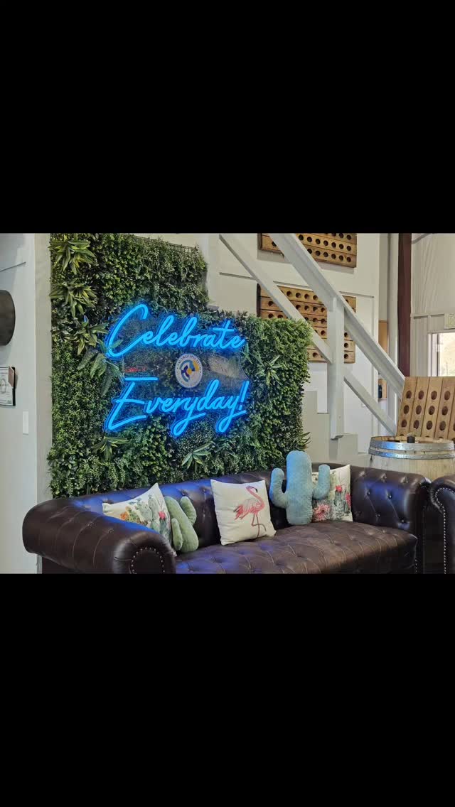 ๐Perfect day for wine tasting in beautiful #palisadecolorado ๐พ๐ฅ#gvgrapesandgrains #drinklocal #coloradowinecountry #westslopebestslope #winetasting