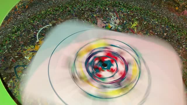 Farben treten in Fahrt – mit unserem Künstlerbike!
Hier bringt die eine Person das Rad zum Laufen, während die andere Farbe zum Leuchten bringt. Ein Erlebnis voller Fantasie, Teamgeist und Farbenzauber – für kleine und große Künstlerherzen! 🌀🎨
#Künstlerbike #KreativEvent #SchweizEvent #EventHighlight #MitmachKunst #KunstZumAnfassen #KreativitätInBewegung #Farbenfreude #EventSchweiz #KunstErleben #TragbareKunst #KreativSpass #FamilieneventSchweiz #ErlebnisFürAlle #InteraktiveKunst